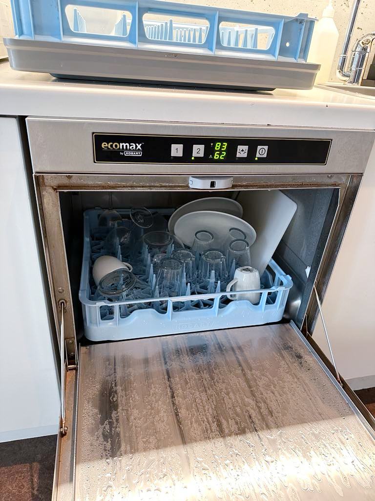 SELT / SOLD Ecomax undirborðsvél 2