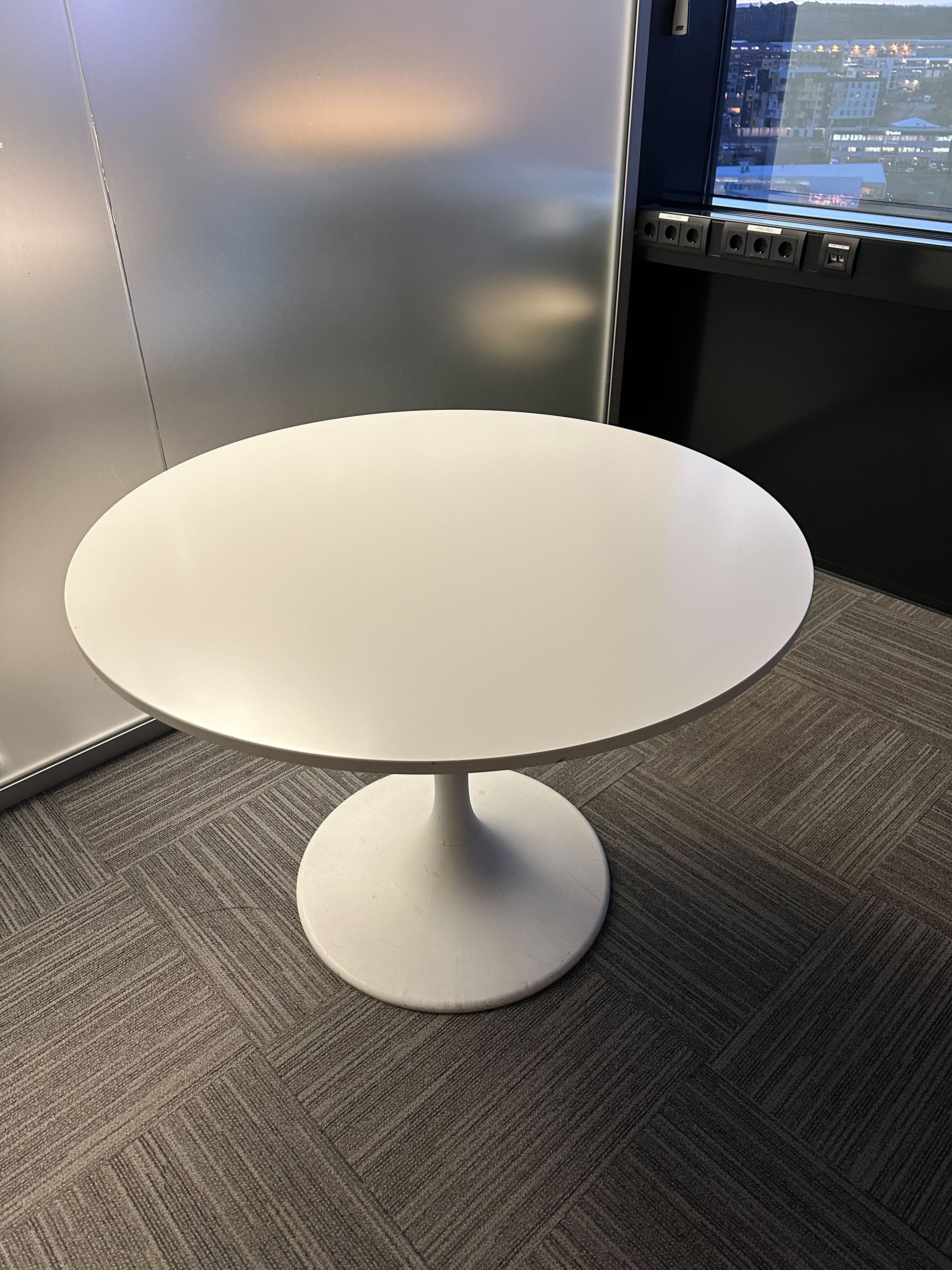 SELT / SOLD - IKEA hringborð