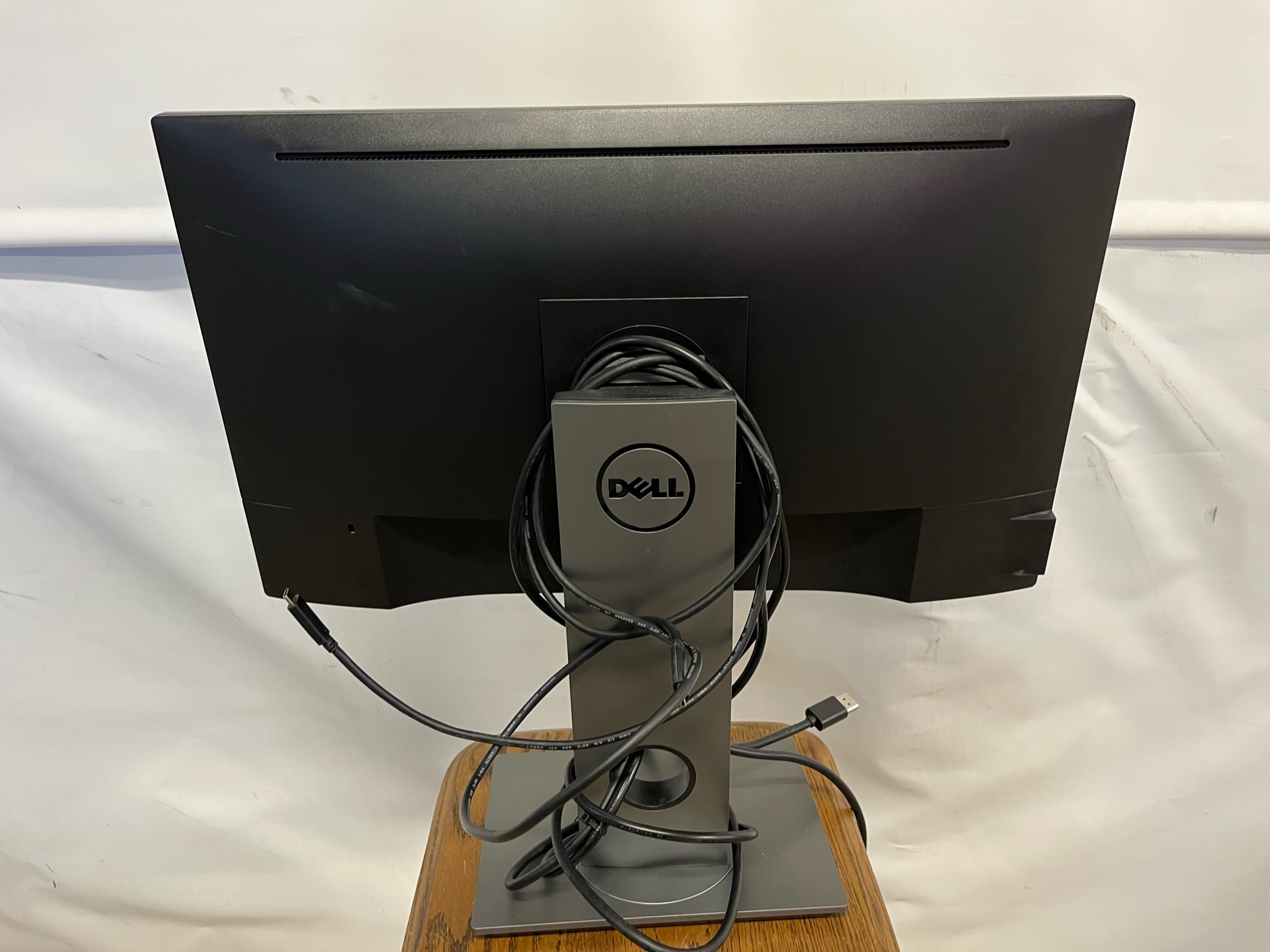 SELT / SOLD Dell tölvuskjár - tölvuskjáir 24'' 3
