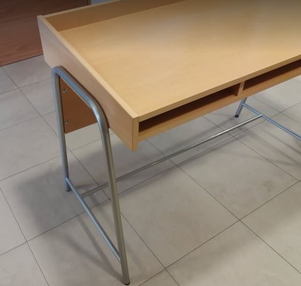 SELT / SOLD Skrifborð (ónotað) frá Á.Guðmundsson 2