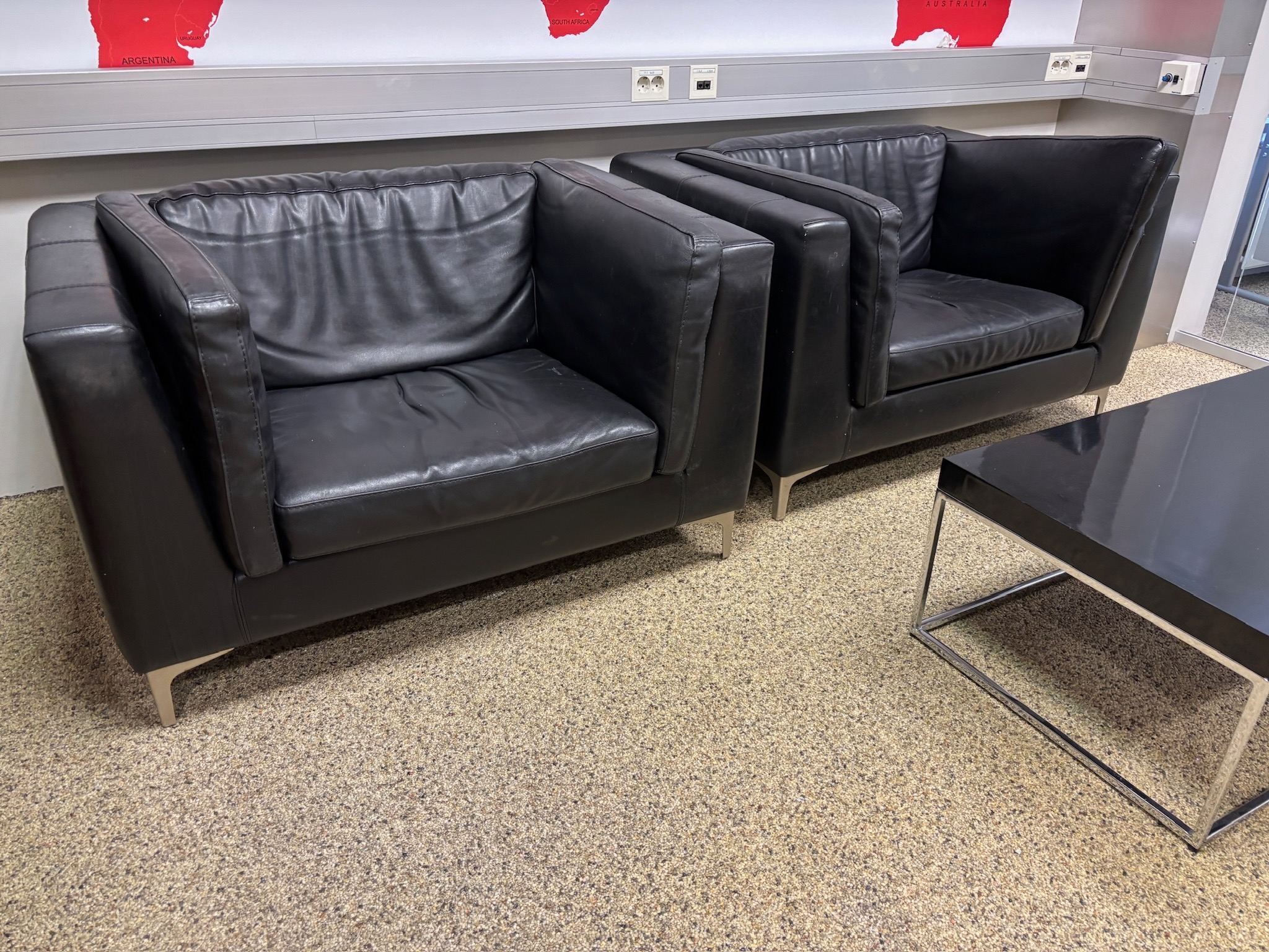 SELT / SOLD Leðurstólar - hægindastólar, L120 x B84 H71 sm,