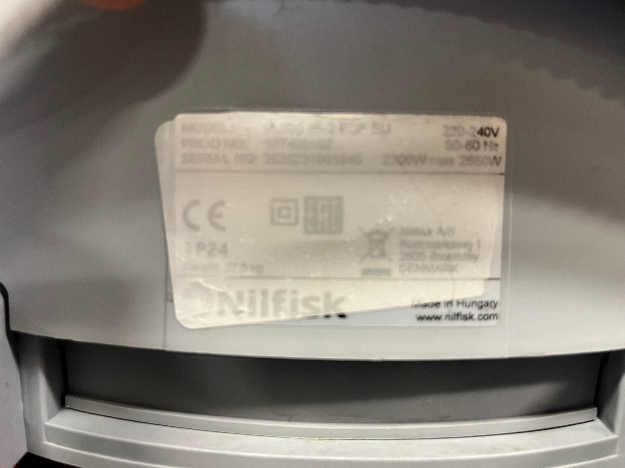 SELT / SOLD Nilfisk Wet & Dry iðnaðarryksuga VL500 7