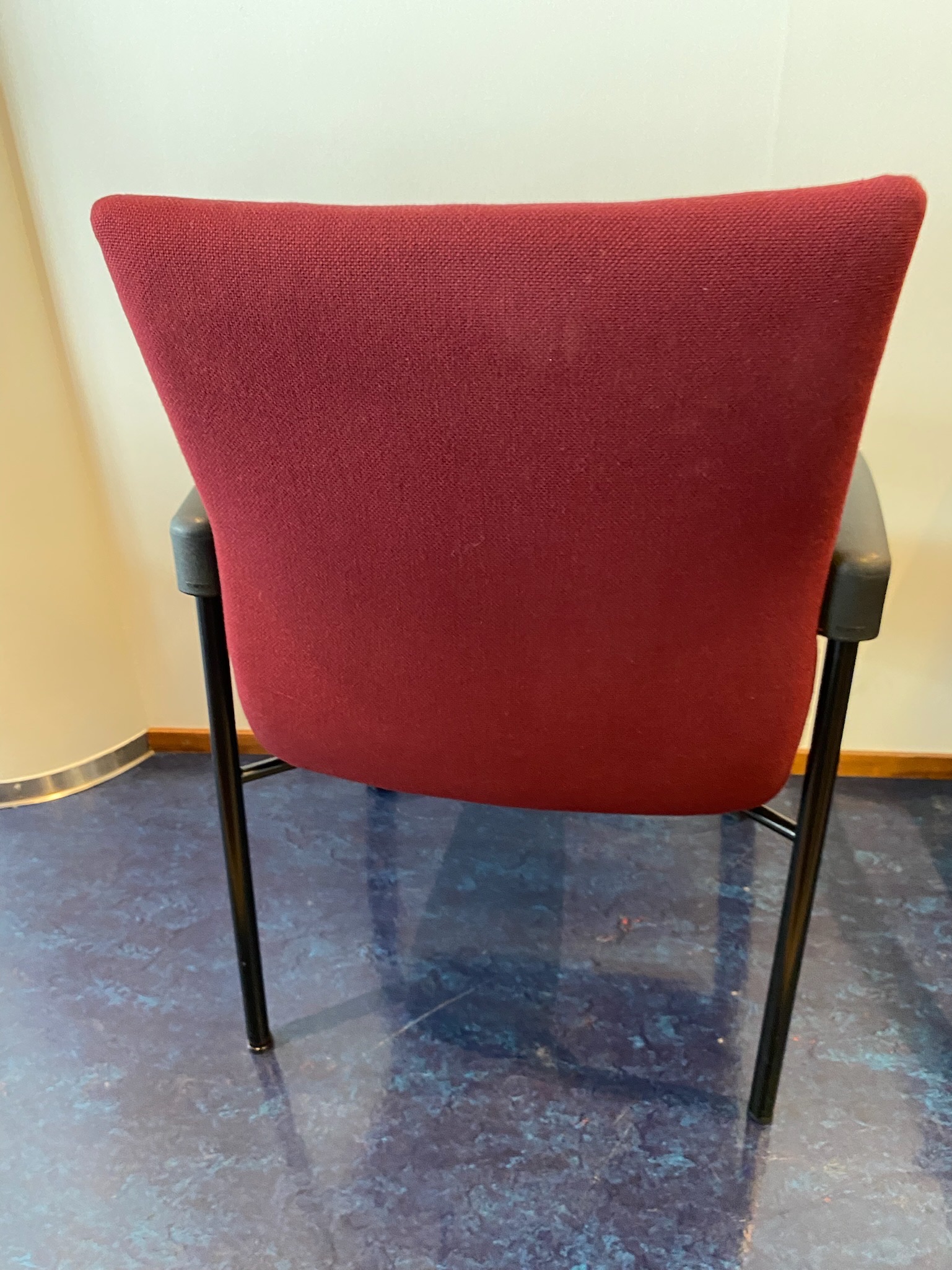 SELT / SOLD ÁG fundarstólar - rauðir (17 stk.) 3