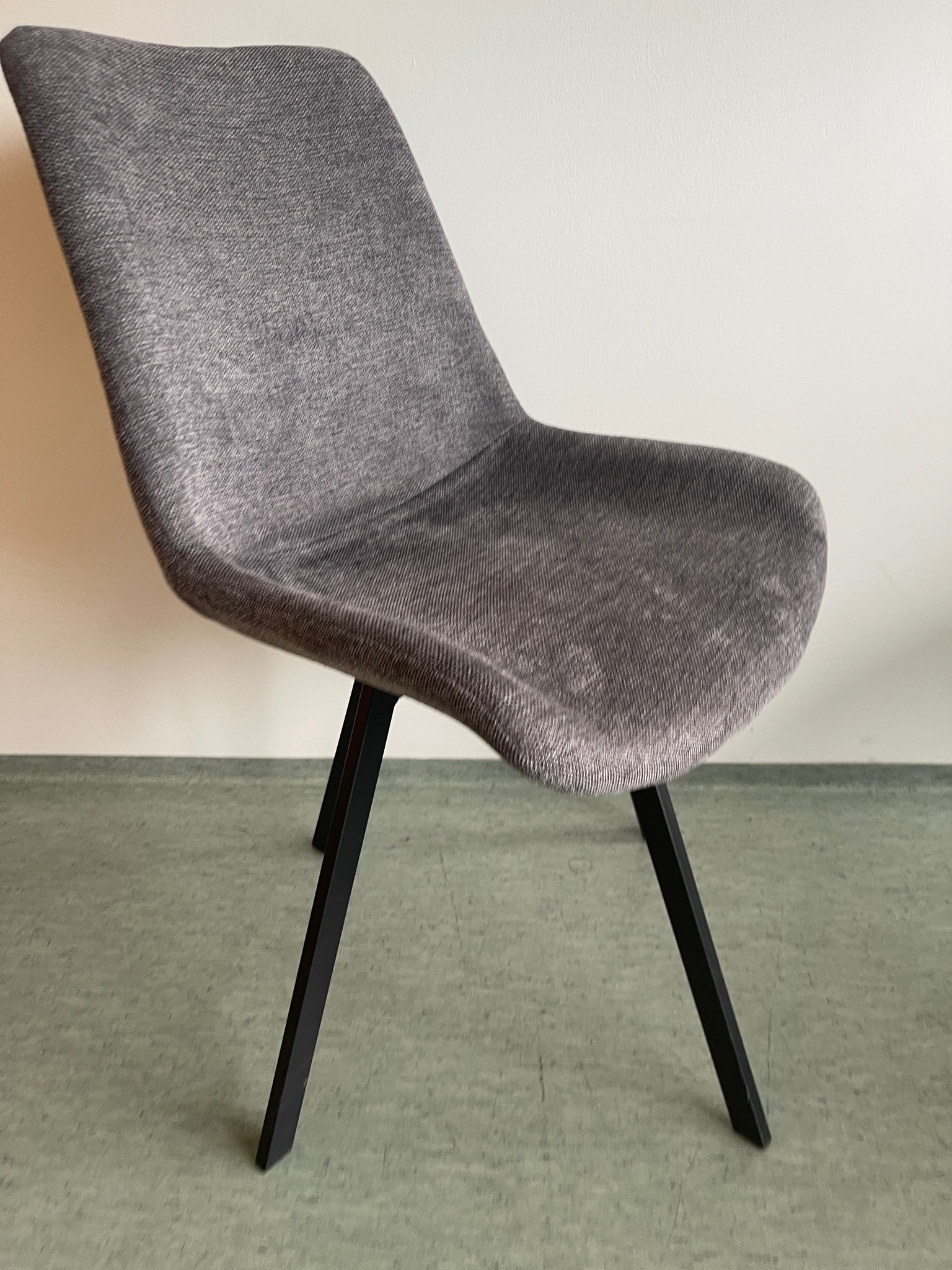 SELT / SOLD JYSK HYGUM borðstofustóll með snúningi grár/svartur - (4 stk) 8