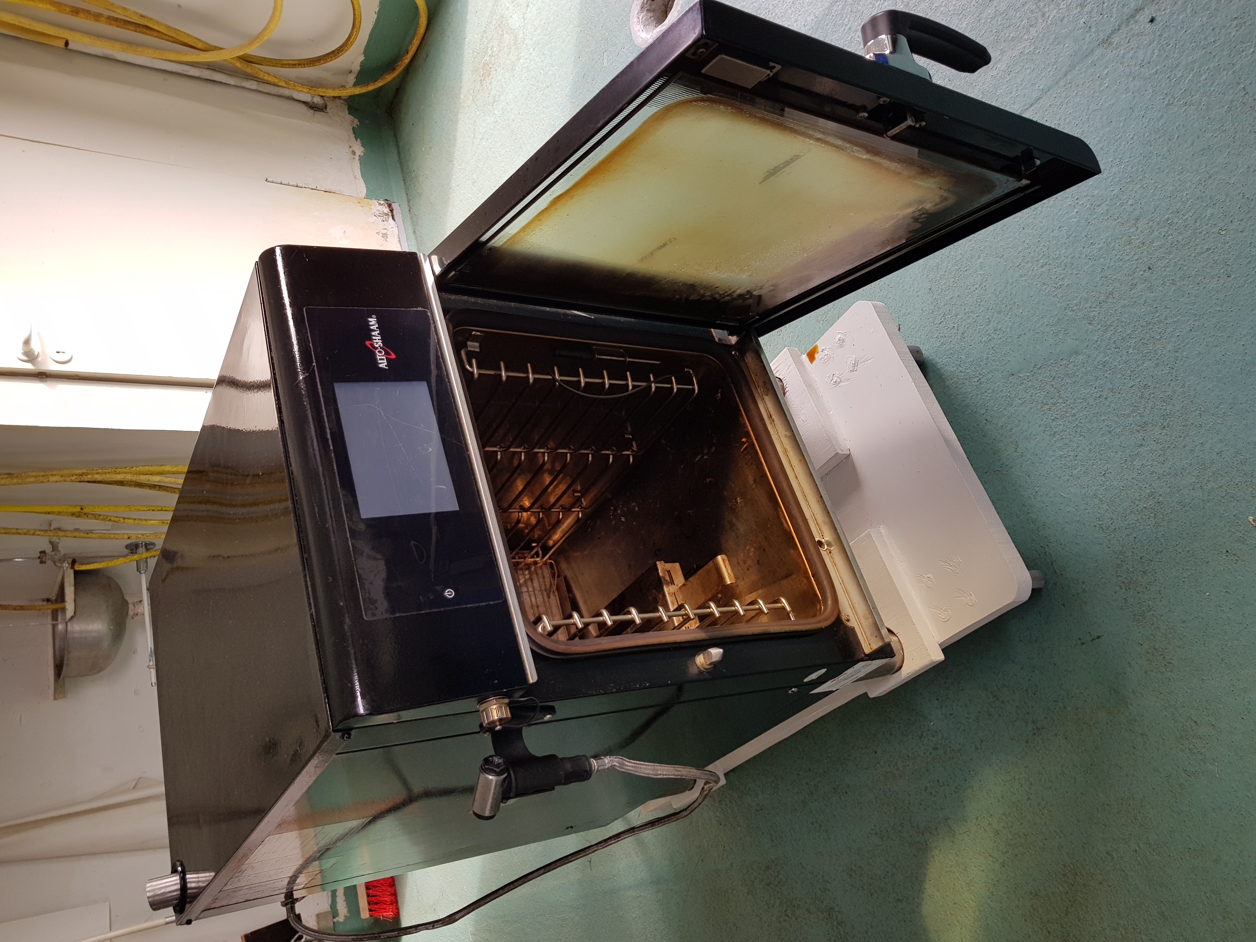 SELT / SOLD - Flottur reykofn Alto-Shaam 3