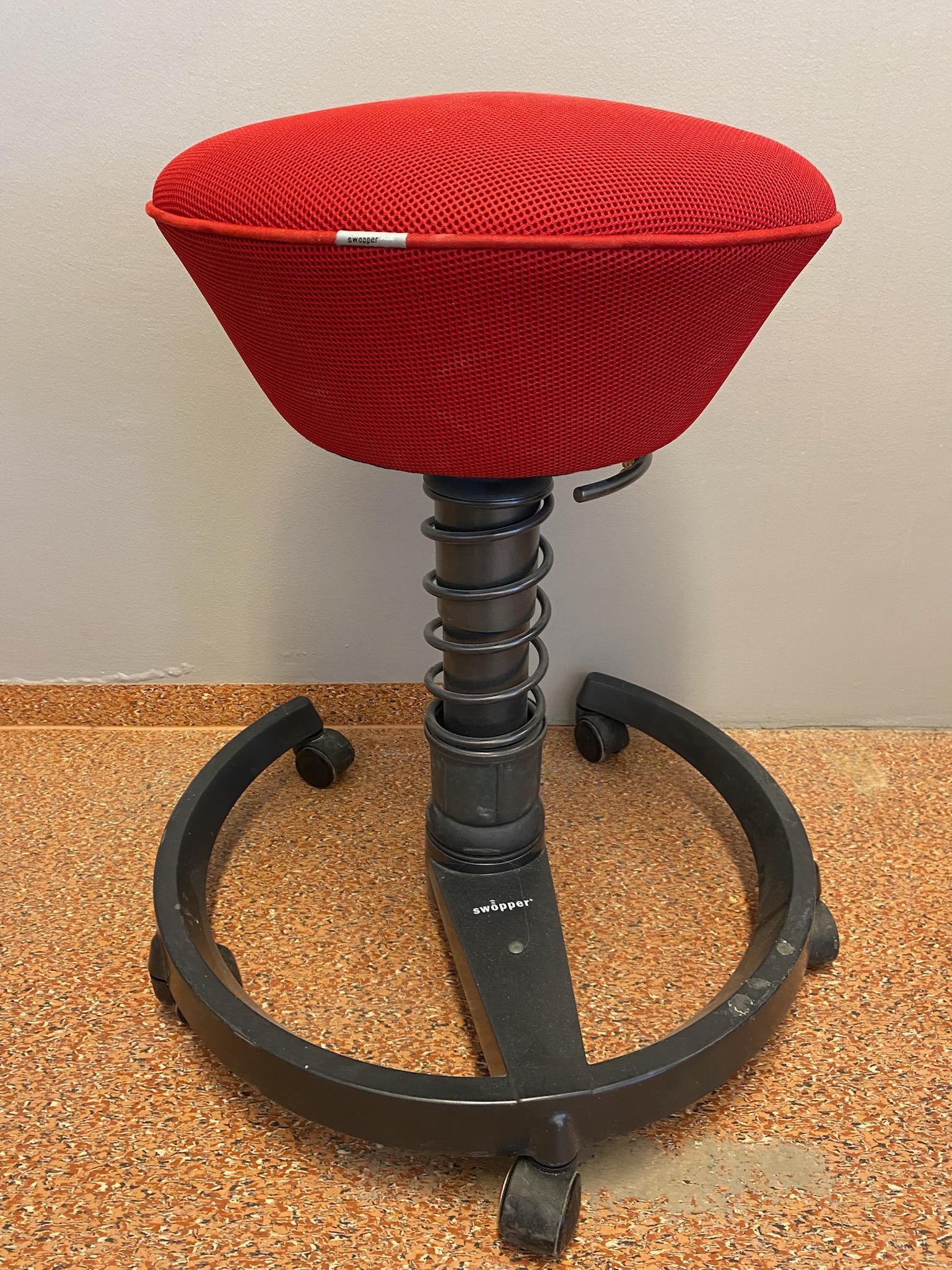 SELT / SOLD Aeris Swopper ''Air'' heilsukollur frá Eirberg - Rauður
