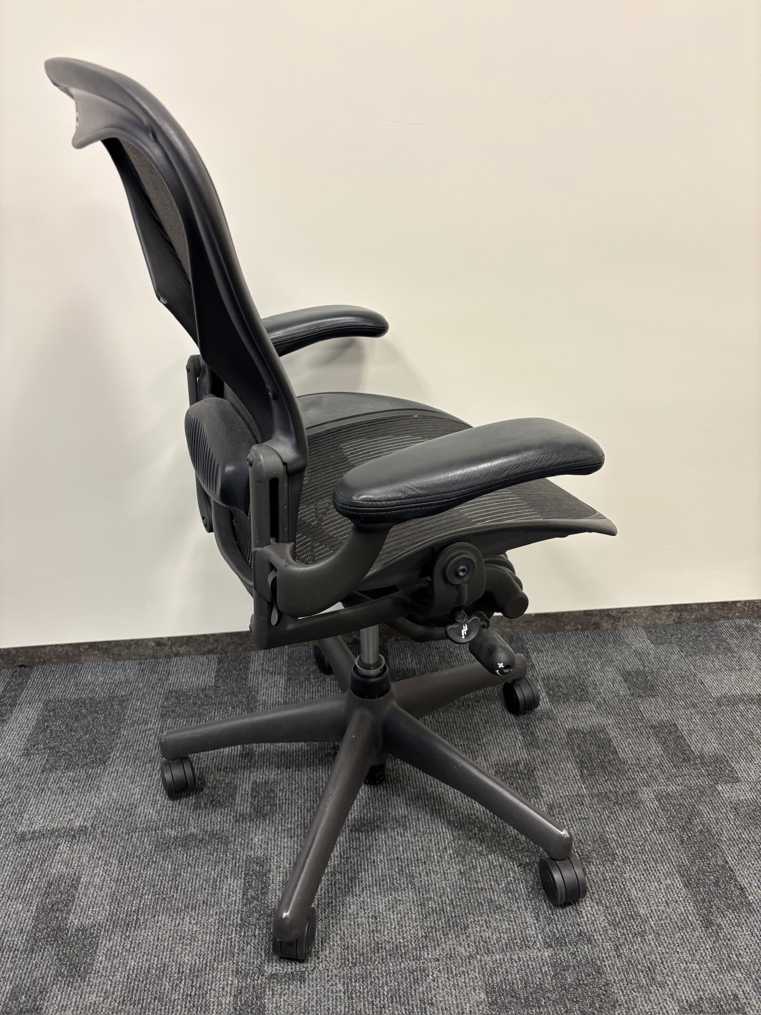 SELT / SOLD - Herman Miller Aeron, C stærð 3