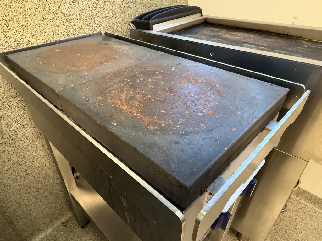 SELT / SOLD Jöni Foodline helluborð, B46xD86xH90sm. 3