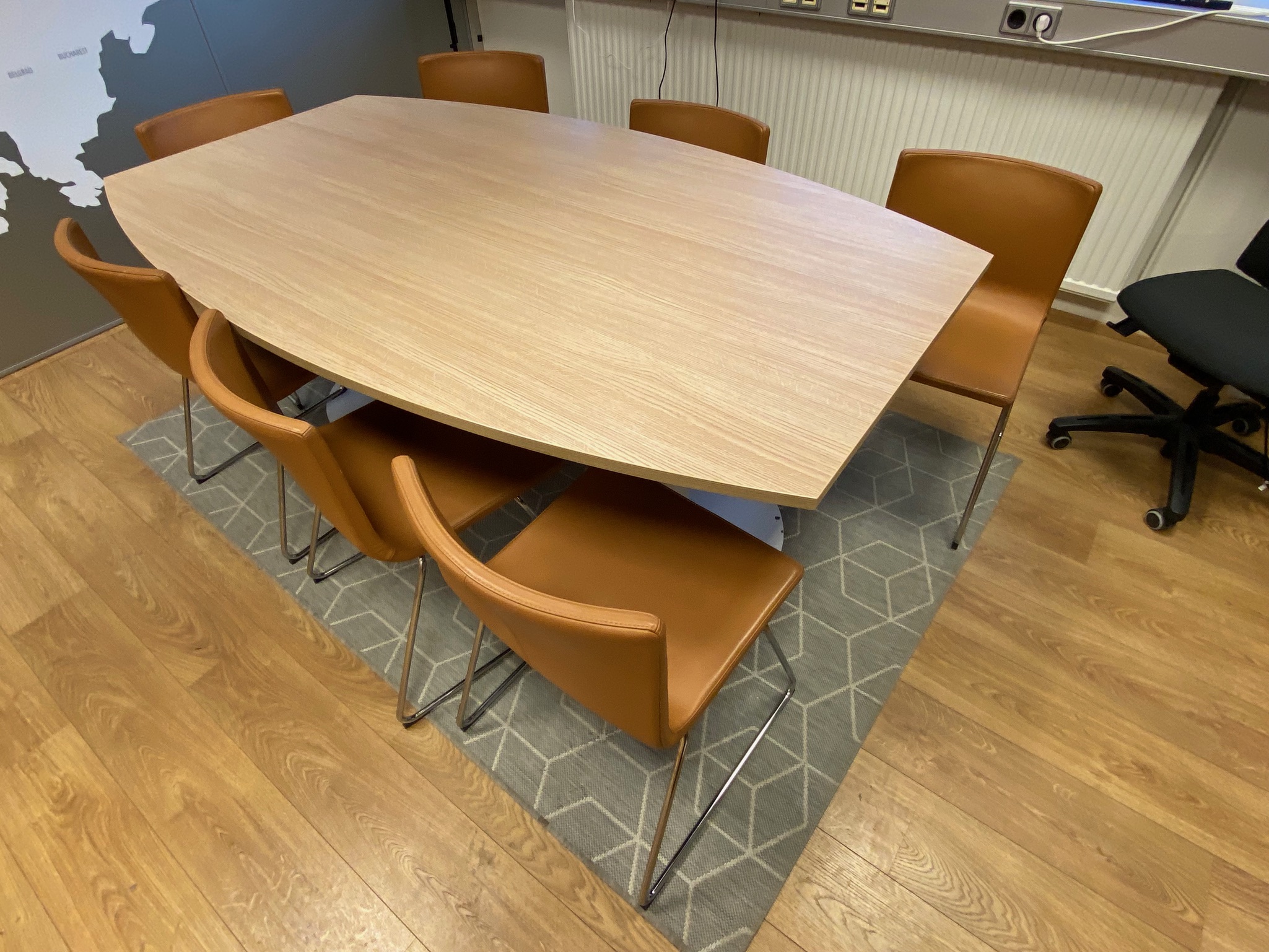 SELT / SOLD Fundarstóll frá IKEA - Ljósbrúnn, leður 7