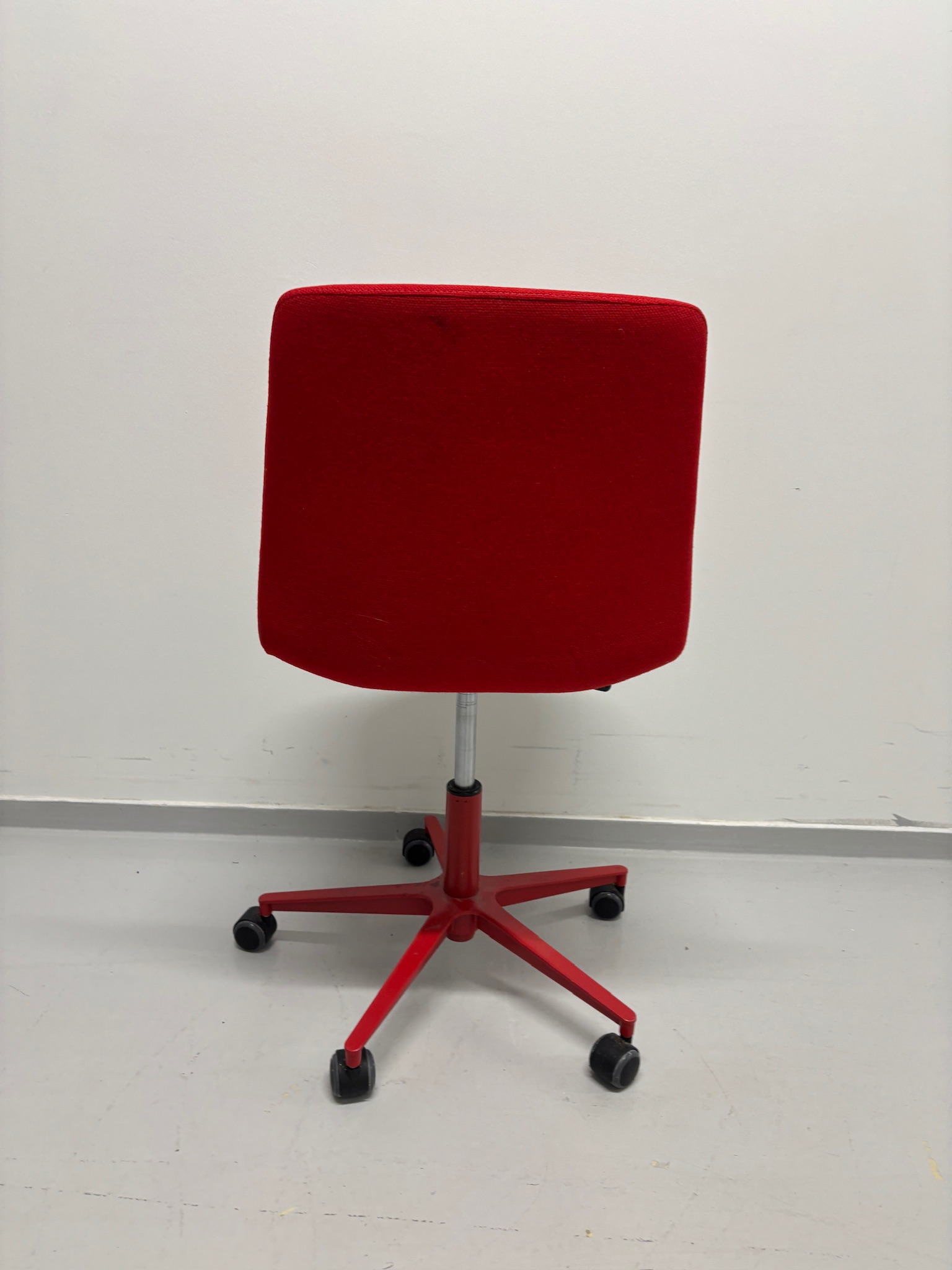 SELT / SOLD Spuni hönnunarstóll frá Á. Guðmundsson 5