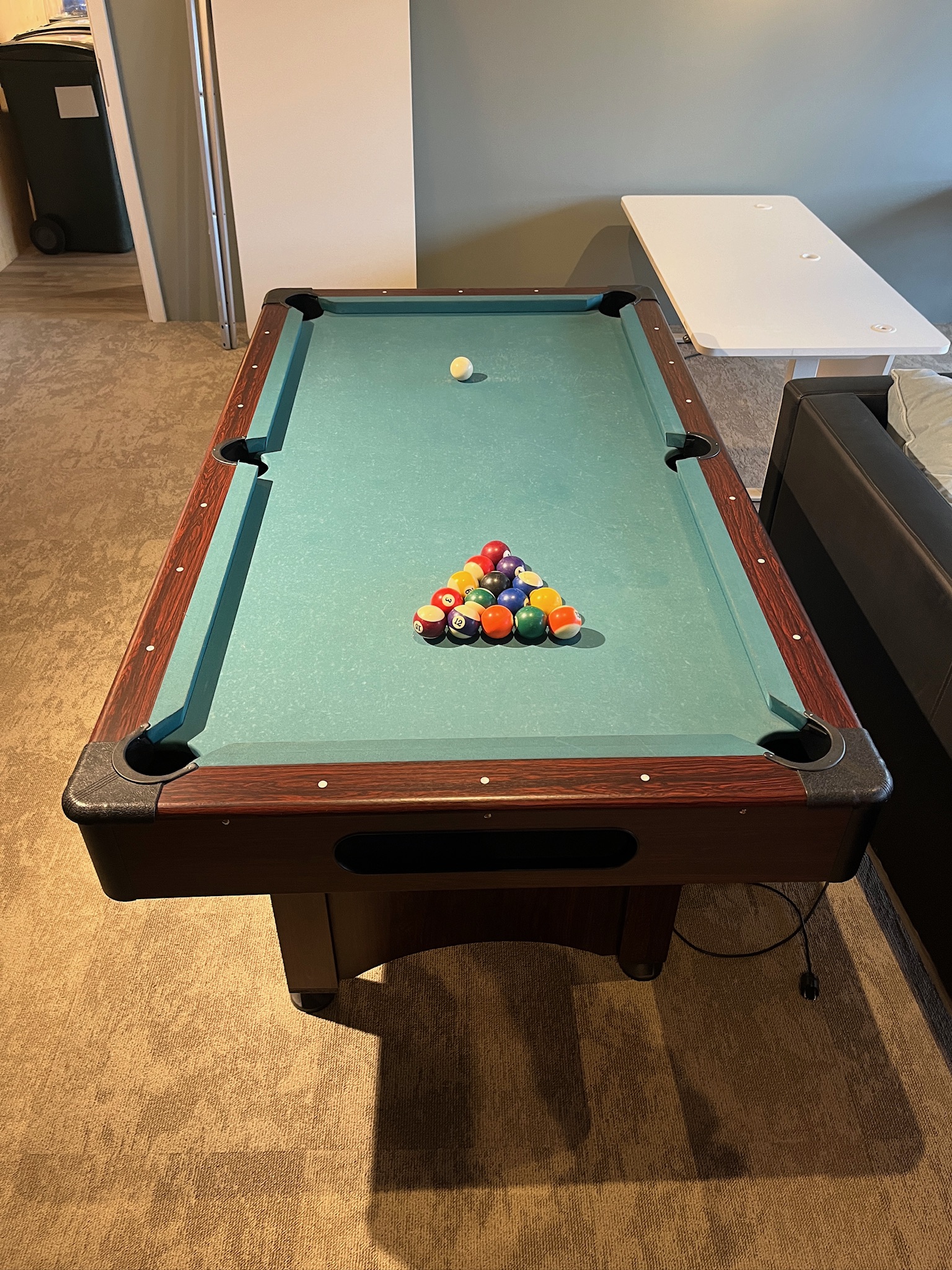 SELT / SOLD Flott Buffalo poolborð ásamt kjuðum