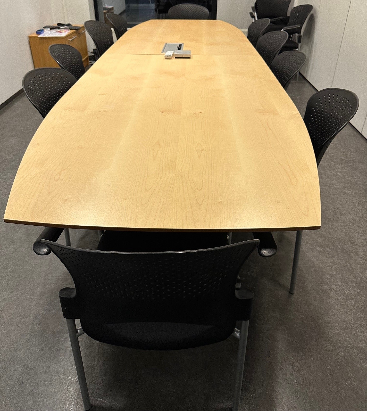 SELT / SOLD Fundarborð, 10-12 manna, L370 x B110 sm.