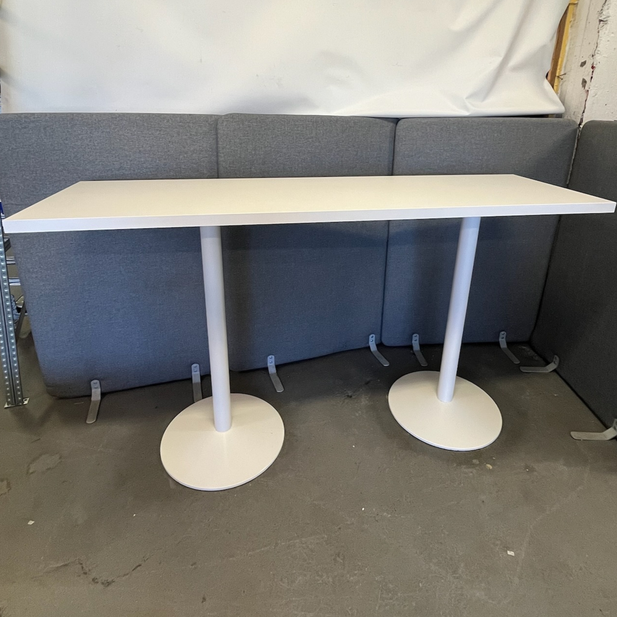 SELT / SOLD Háborð frá Á. Guðmundsson, B200xD60xH114sm.