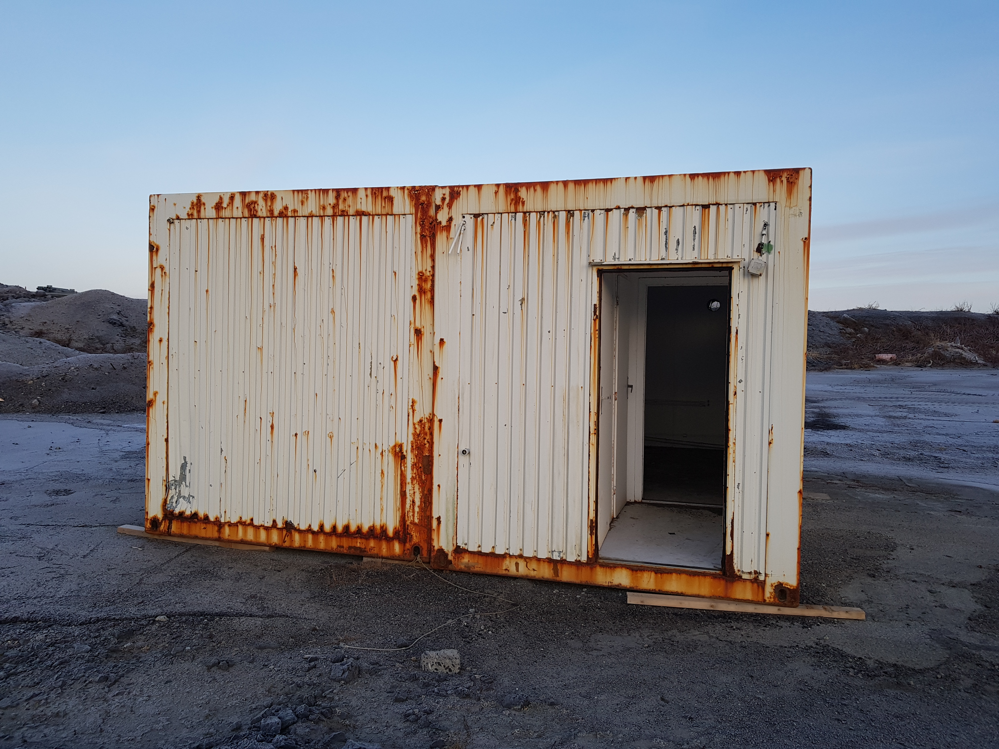 SELT / SOLD - Gámur nr. 13 og nr. 14 - 20 fet -einangraðir 4