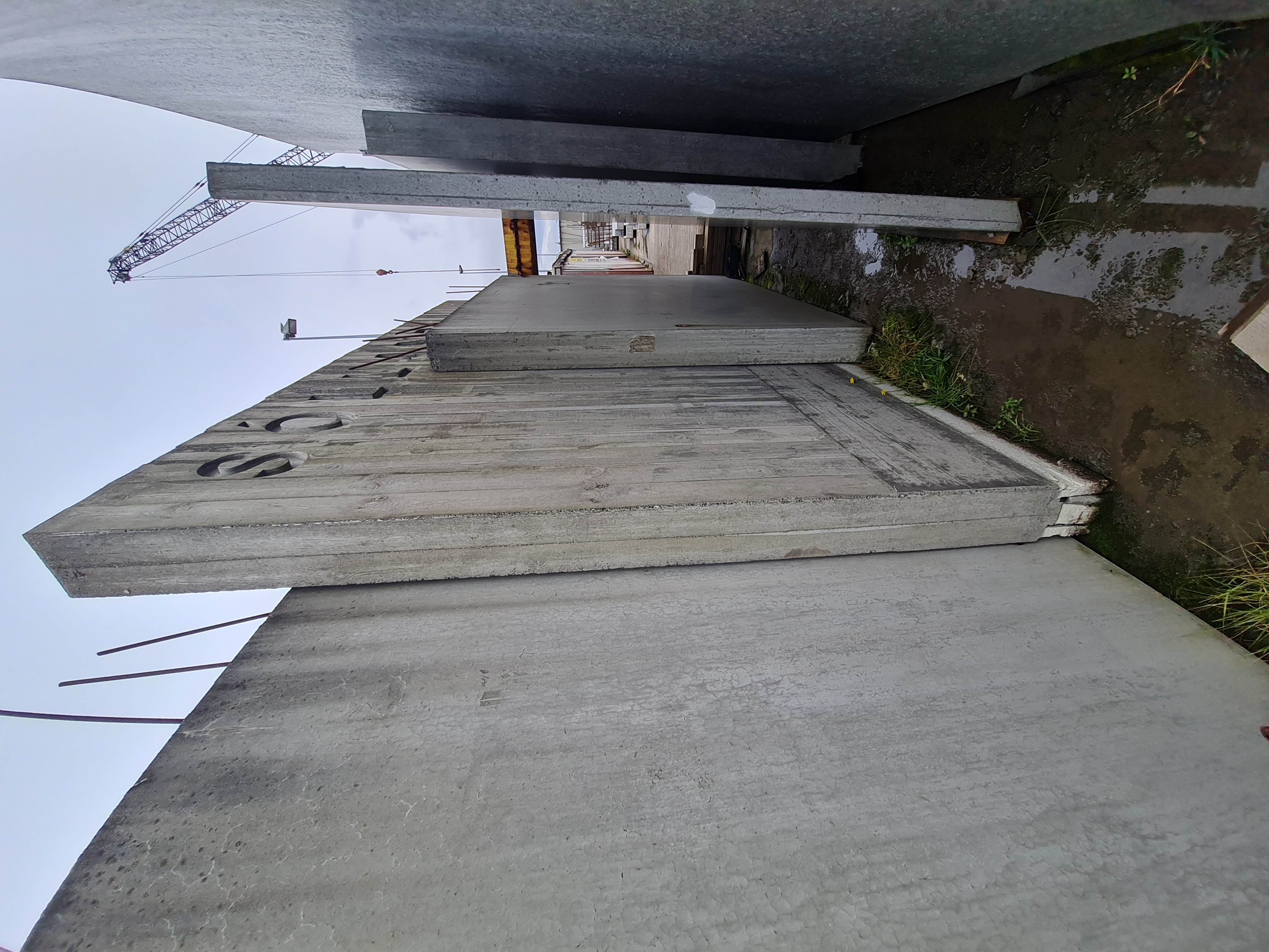 SELT / SOLD Forsteyptar plötur fyrir garðskálann, útihúsið, tækjahúsið 7