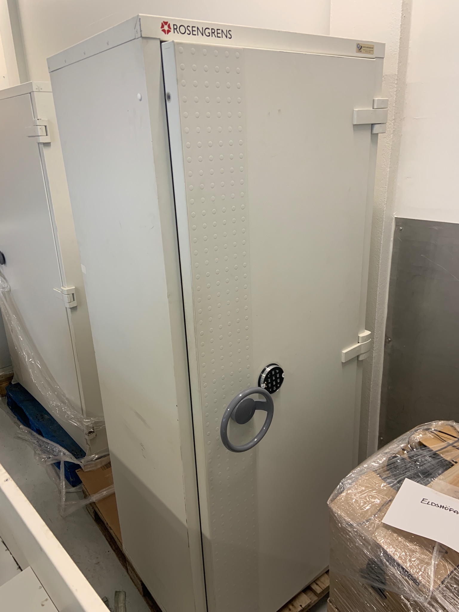 SELT / SOLD - Rosengren verðmætaskápur/byssuskápur