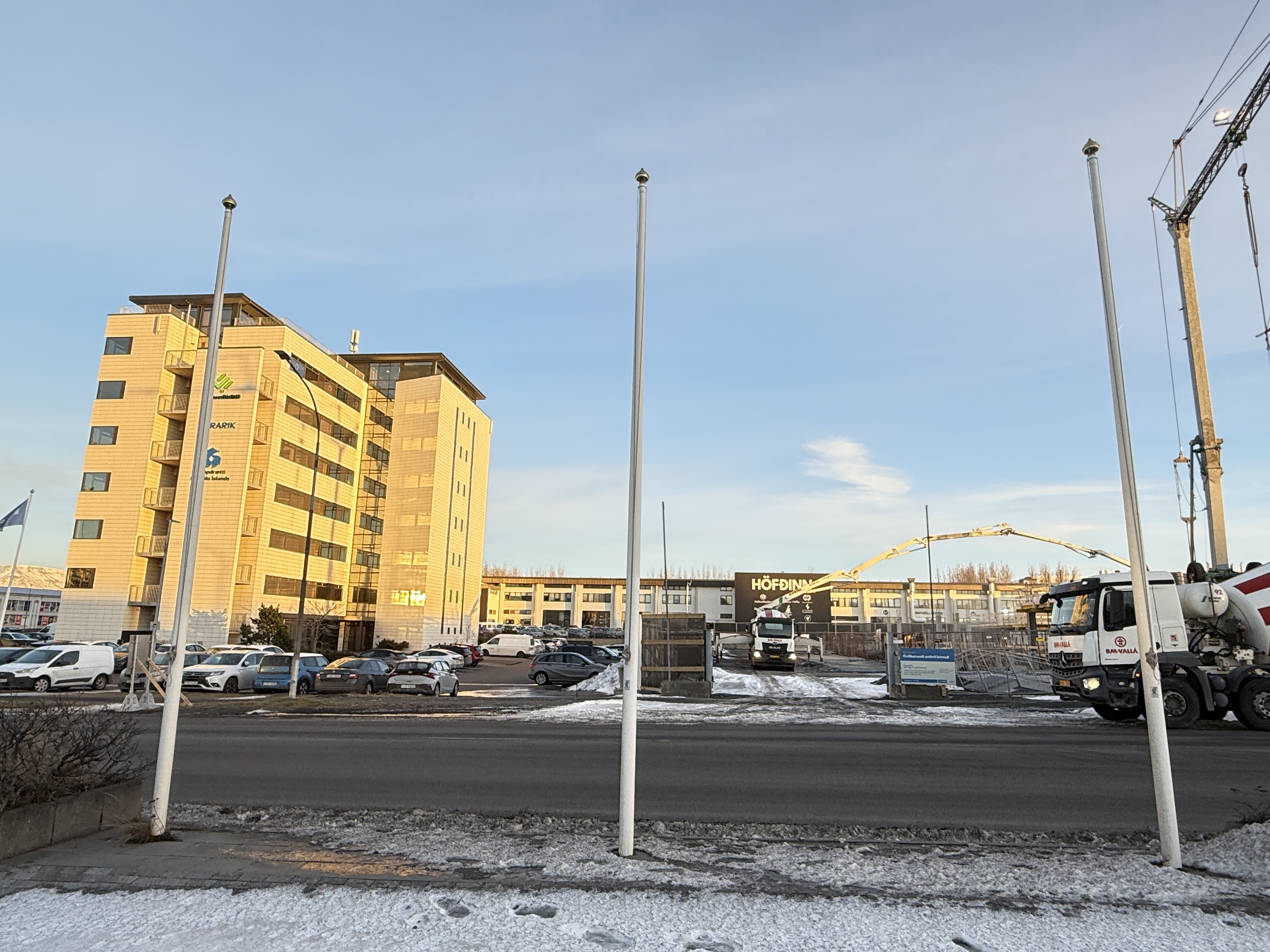 SELT / SOLD Fánastöng - fánastangir - 5.8 m.