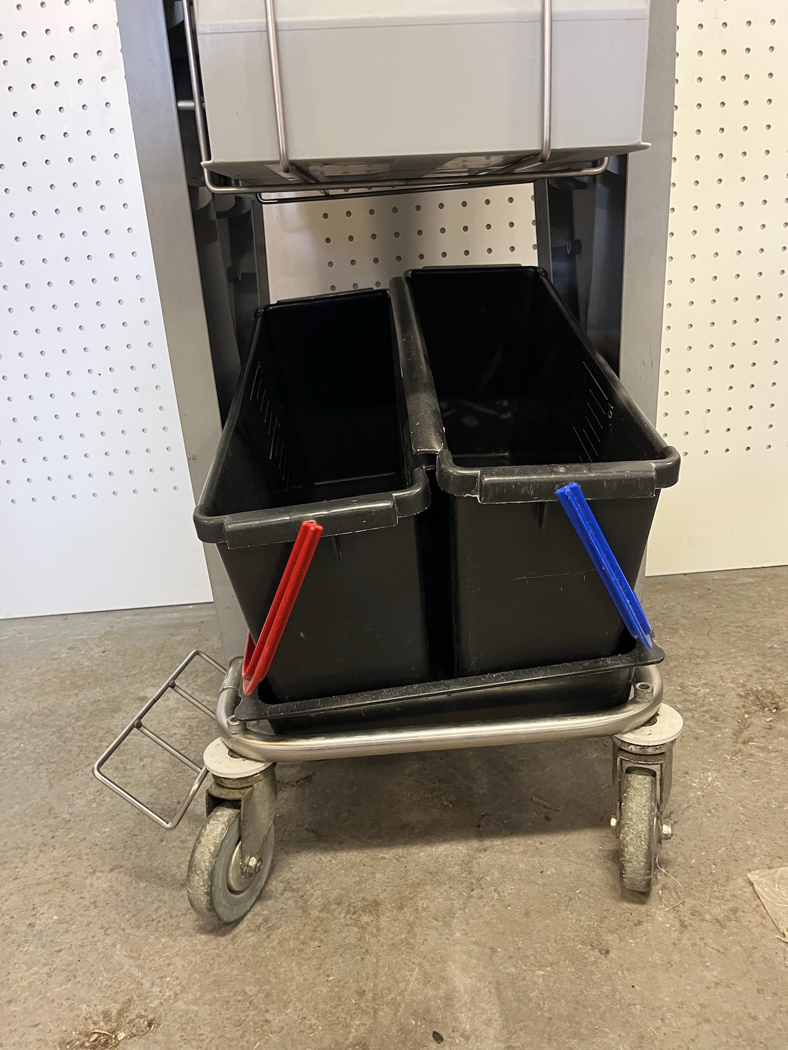SELT / SOLD Johnson Diversey ræstivagn 6