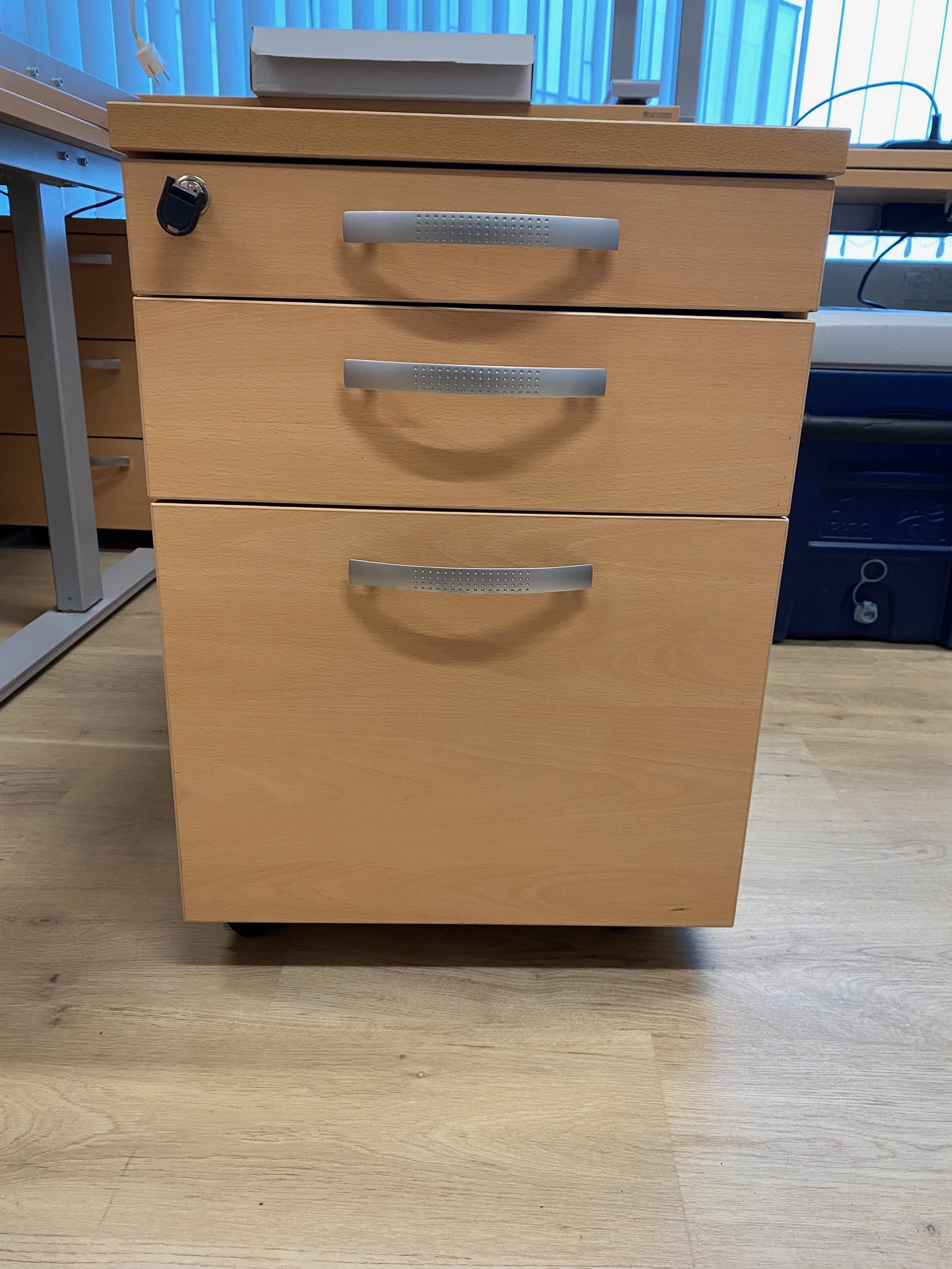 SELT / SOLD krifstofukálfur frá E.G. skrifstofuhúsgögn 3
