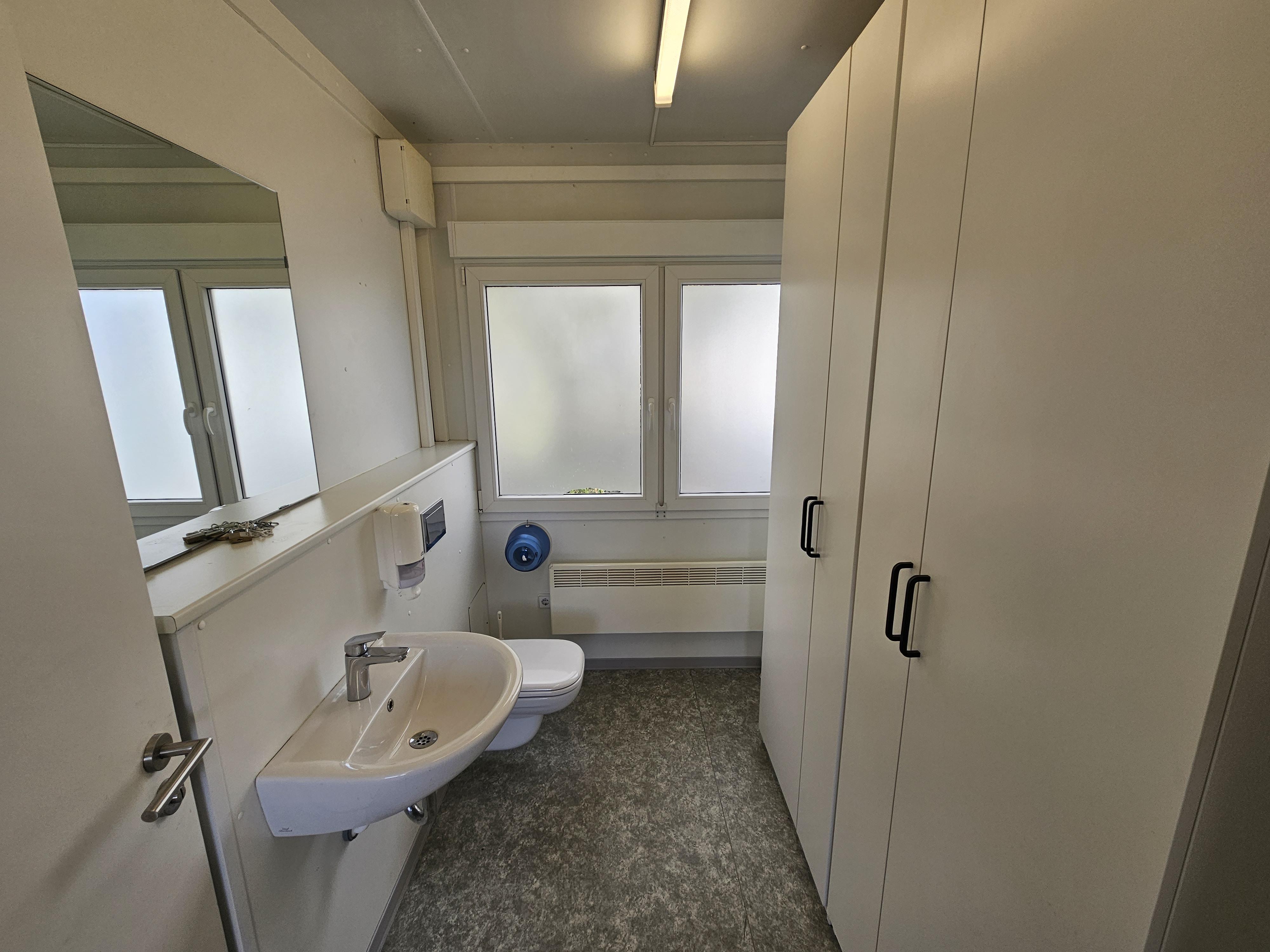 SELT / SOLD Vönduð smáhýsi nr. 1 - WC - kaffistofa - kennslustofa 50 fm 7