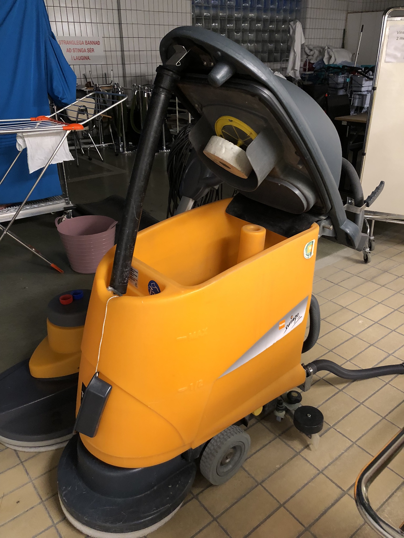SELT / SOLD - Taski Swingo 750 B - ræstivél - skúringarvél 2