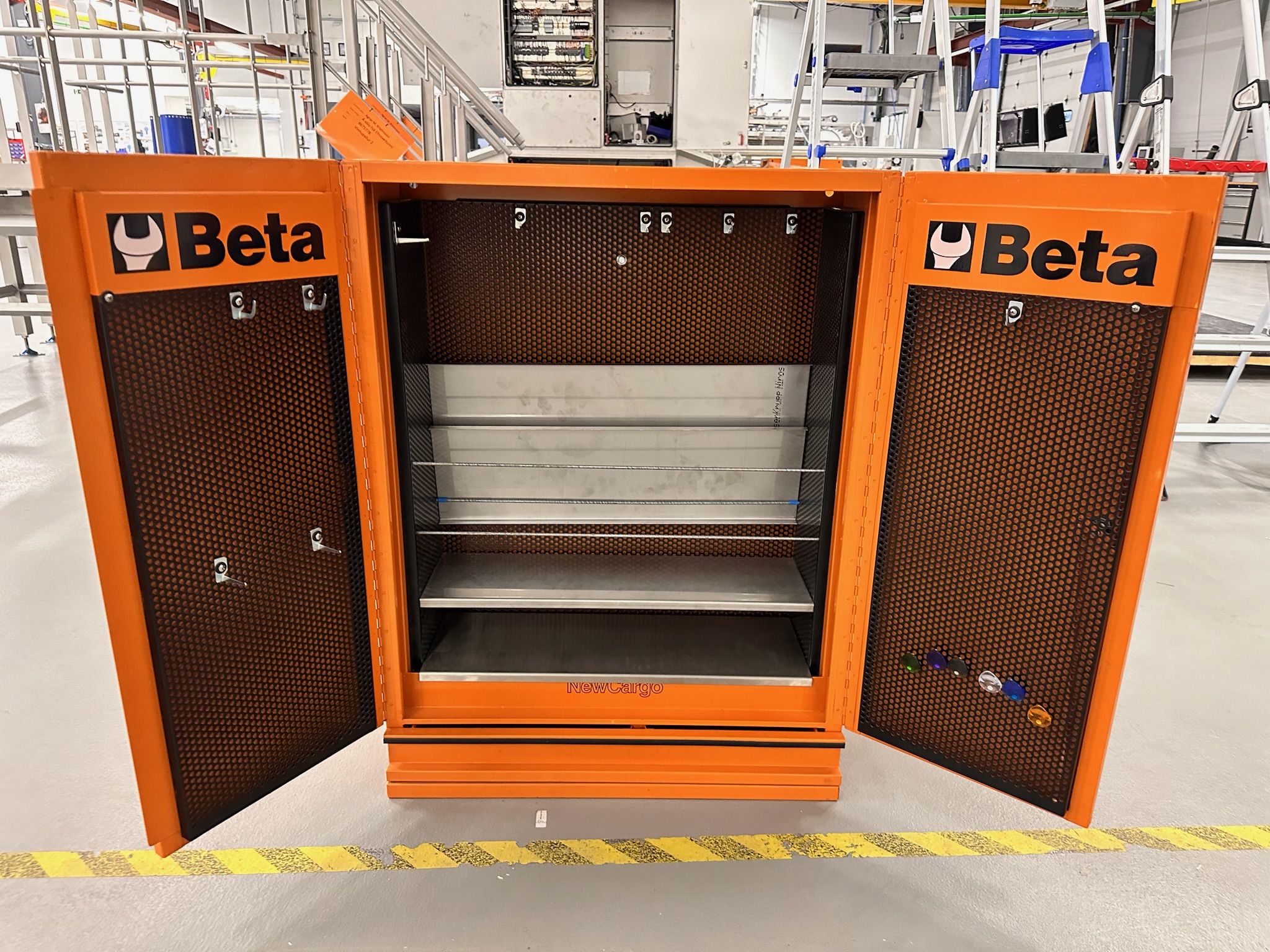 SELT / SOLD - Beta verkfæraskápur, H90;x B68 x D28 sm. 5