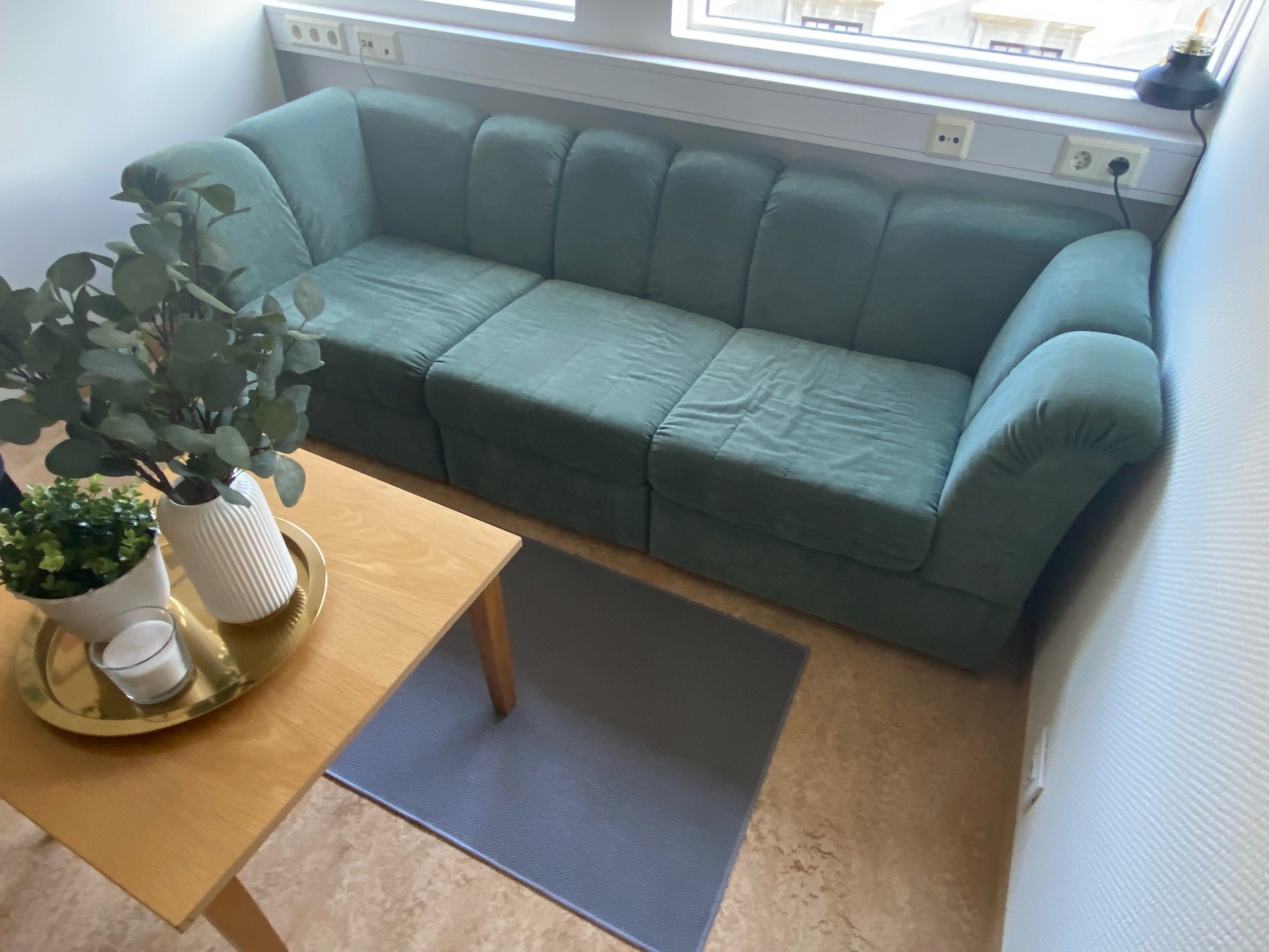SELT / SOLD Grænn velvet sófi 3