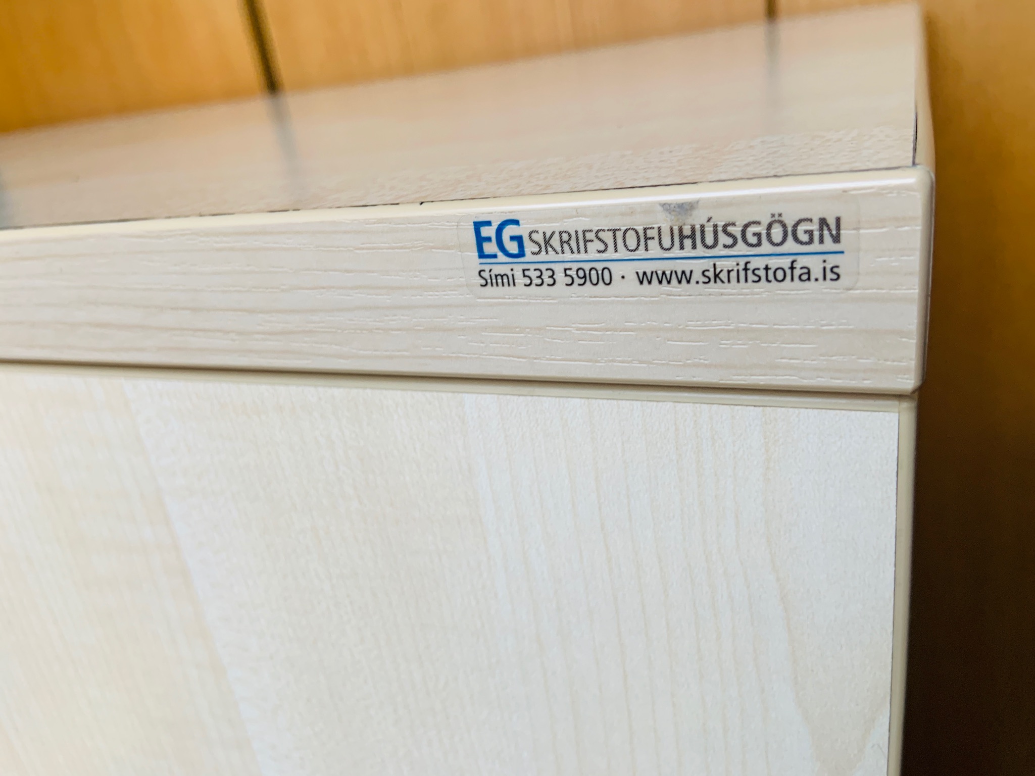 Selt/Endurnýtt-Viðarskápur læsanlegur EG Húsgögn 6