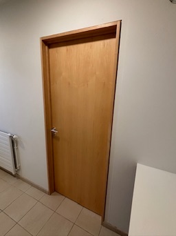 SELT / SOLD - Viðarhurðir í ramma, H203 x B85 sm. (4 stk.)