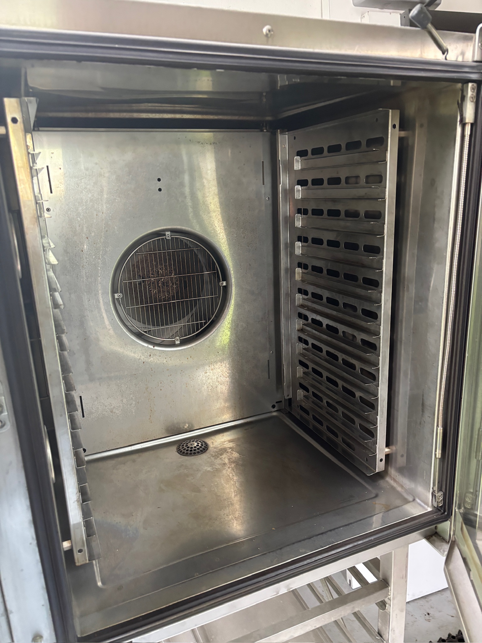 SELT / SOLD Zanussi ofn 10 skúffur 8