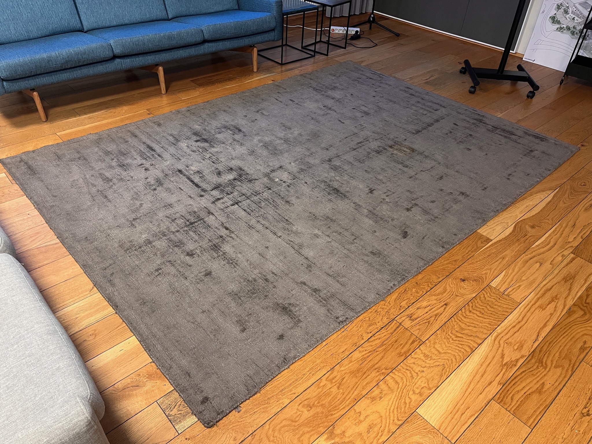 SELT / SOLD Veer Carpets Motta frá Tekk, 280 x 200 sm.