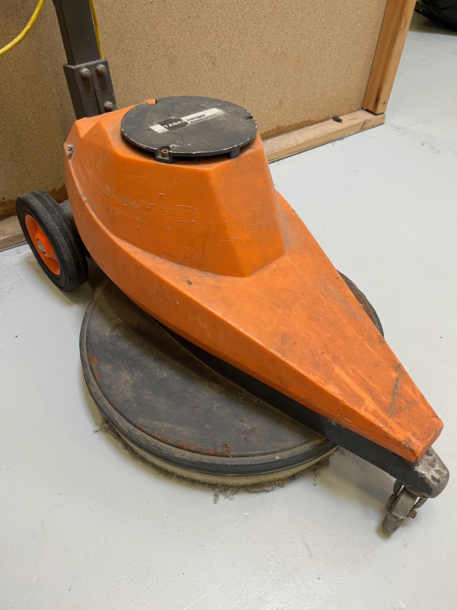 SELT / SOLD Taski skúringarvél 3