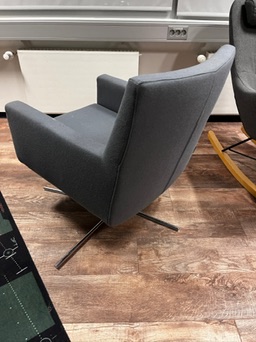 SELT / SOLD Sancal snúningsstóll frá Módern - 3 litir 3