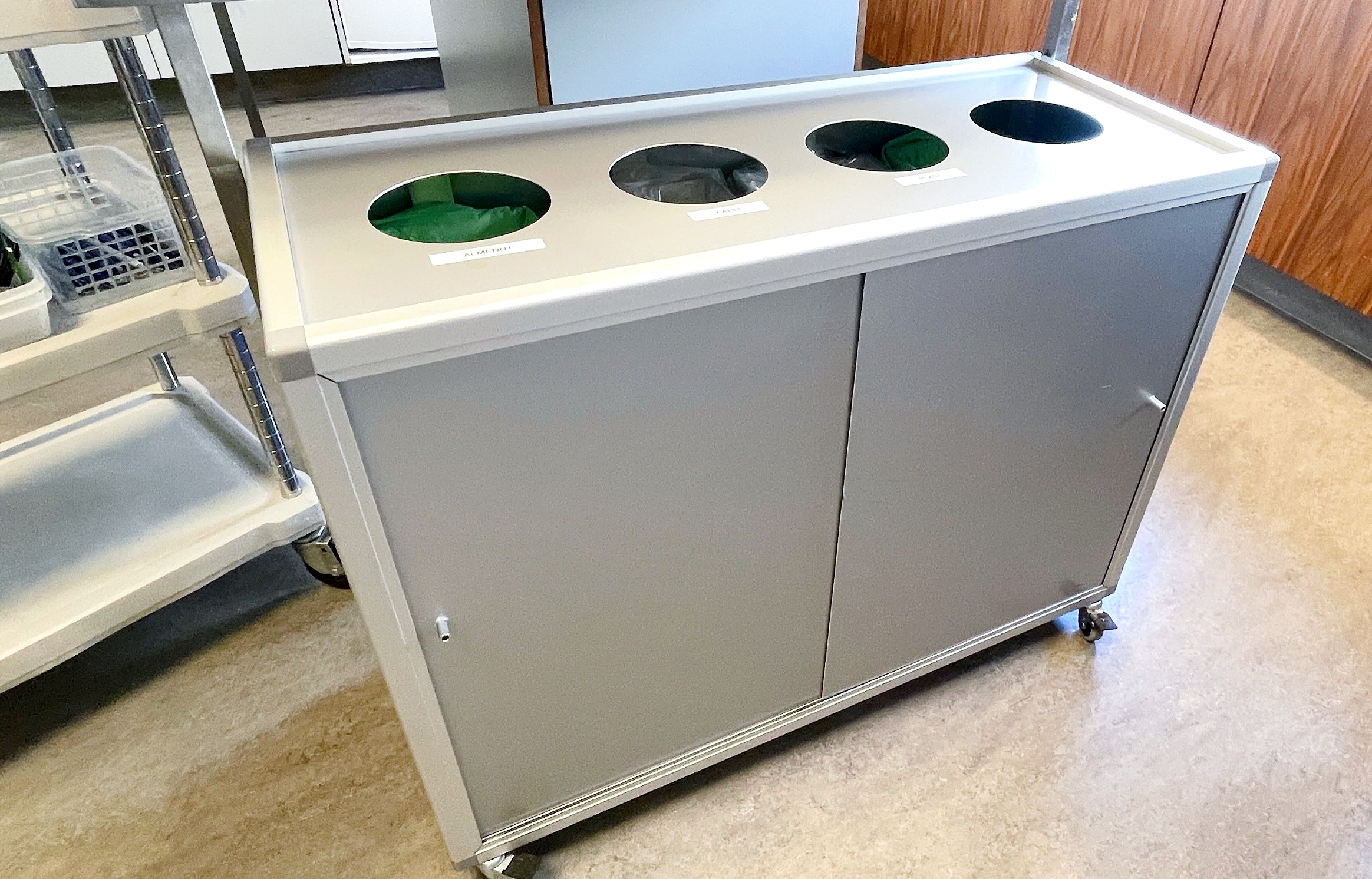 SELT / SOLD Flokkunarskápar á hjólum, B130 x D40 x H80 sm. - Alþingi