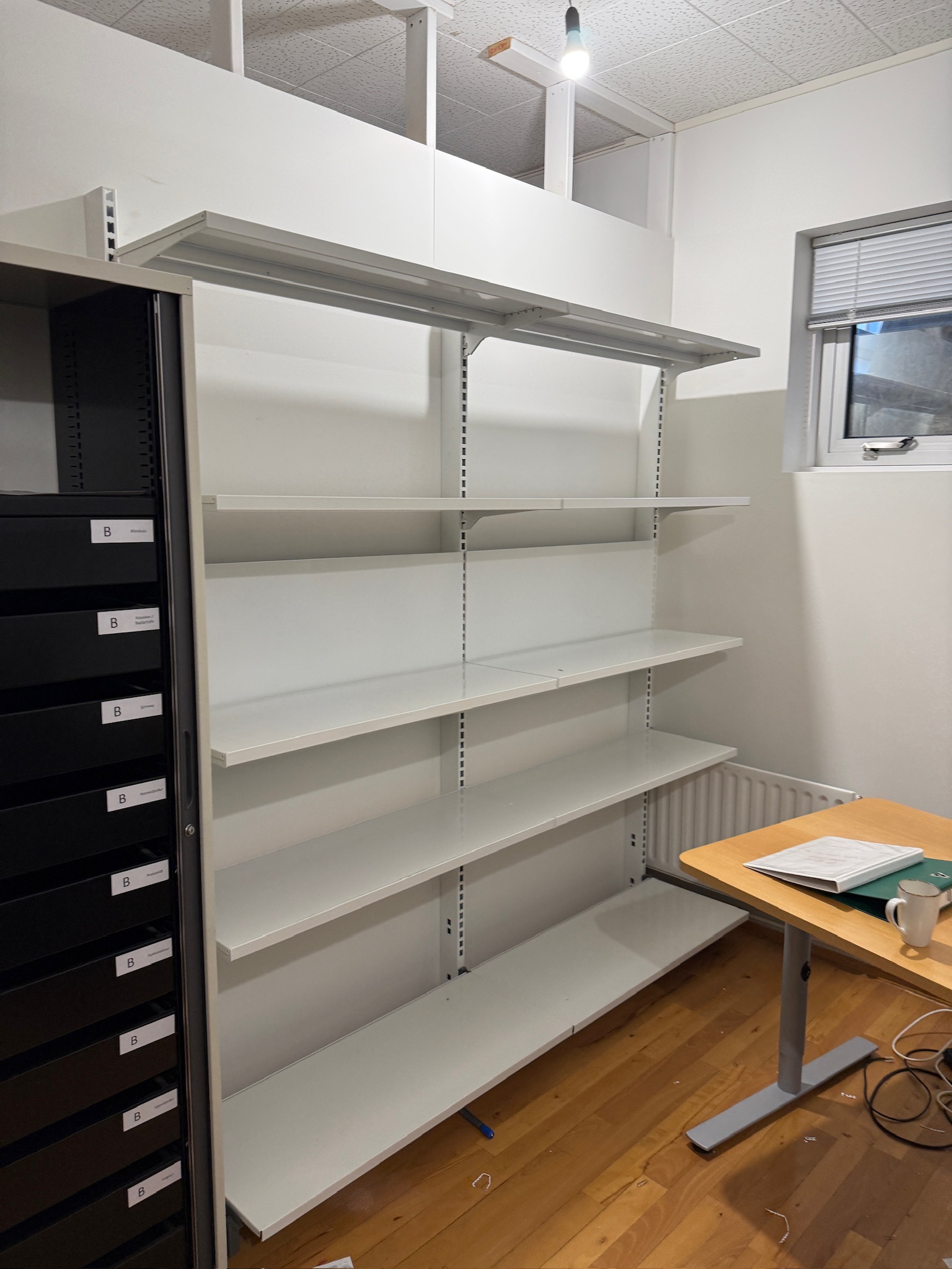 SELT / SOLD Linde verslunarhillur / lagerhillur 2