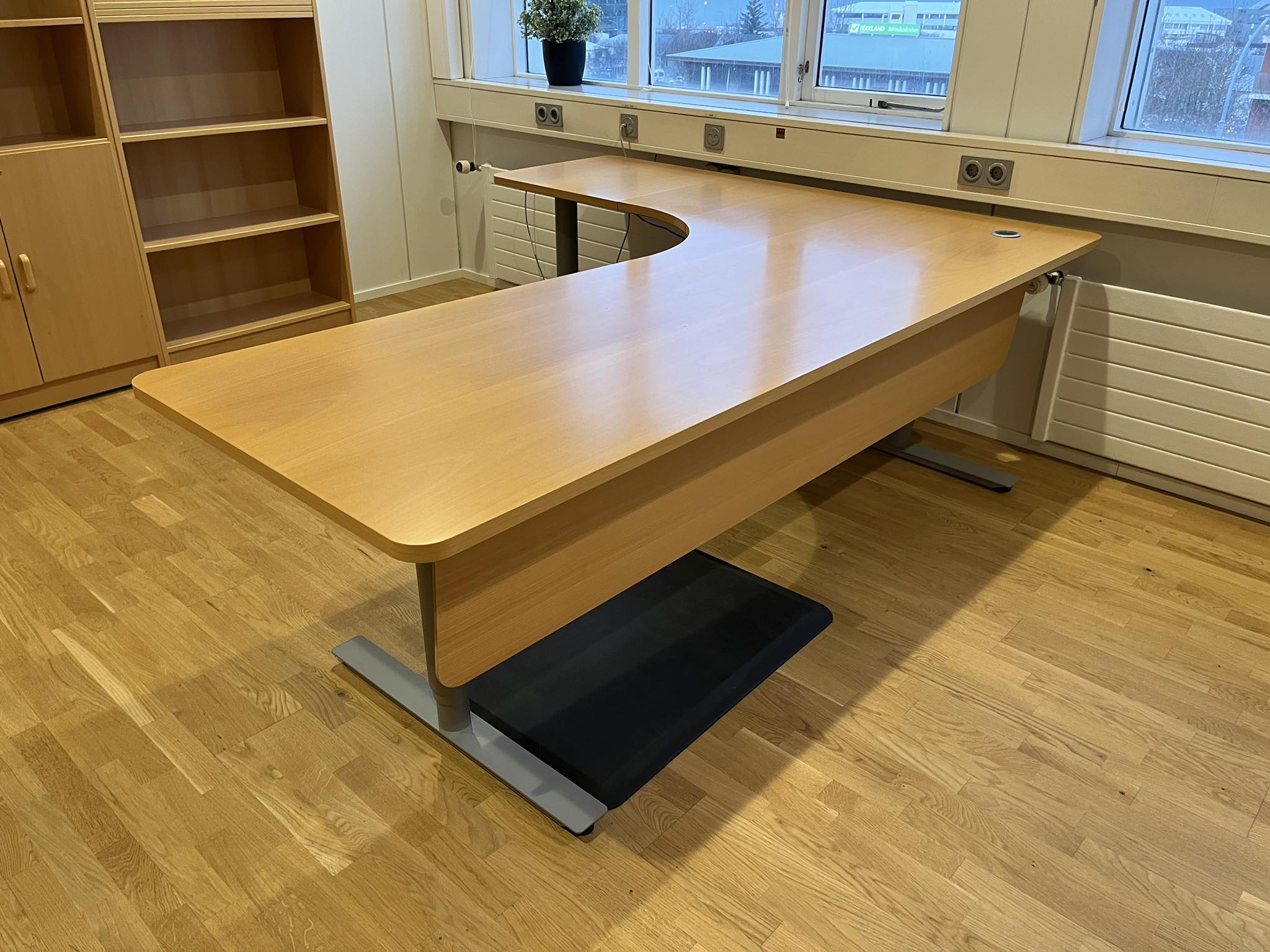 SELT / SOLD Rafmagnshornborð m/blygðunarspjaldi frá Á. Guðmundsson 4