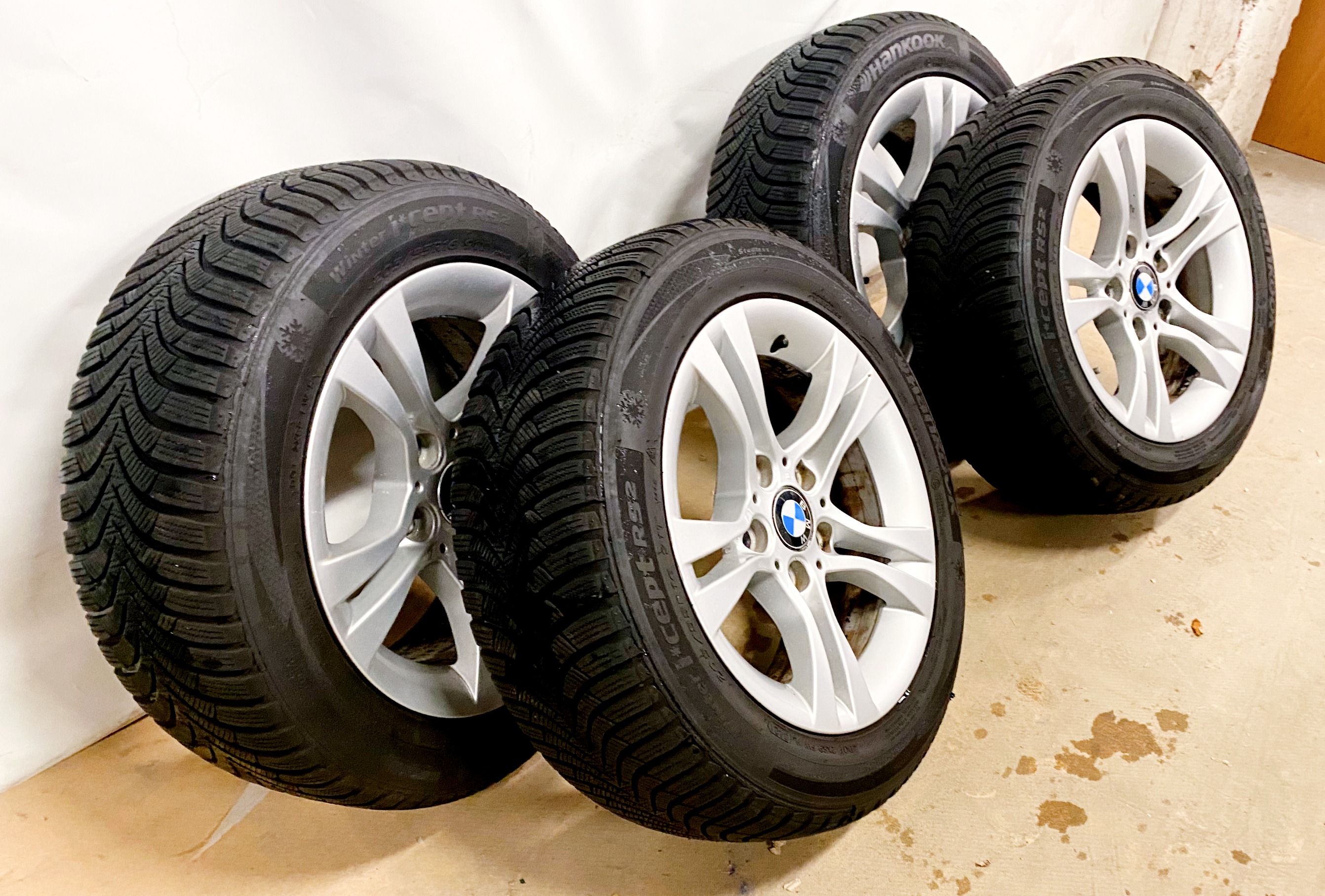 SELT / SOLD Hankook Winter icept RS2 heilsársdekk á álfelgum - 205/55 R16 91T