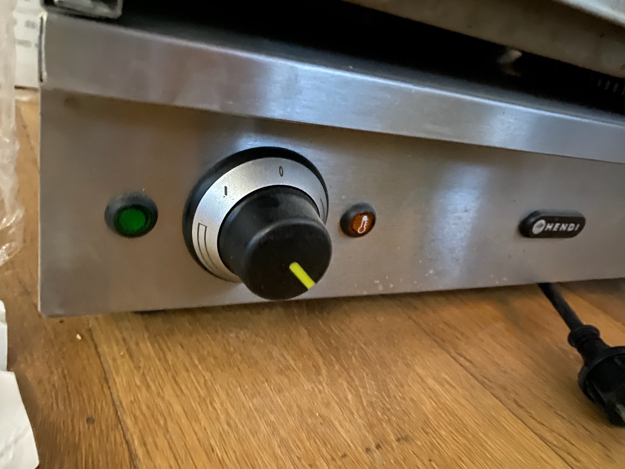 SELT / SOLD Hendi Salamander 600 5