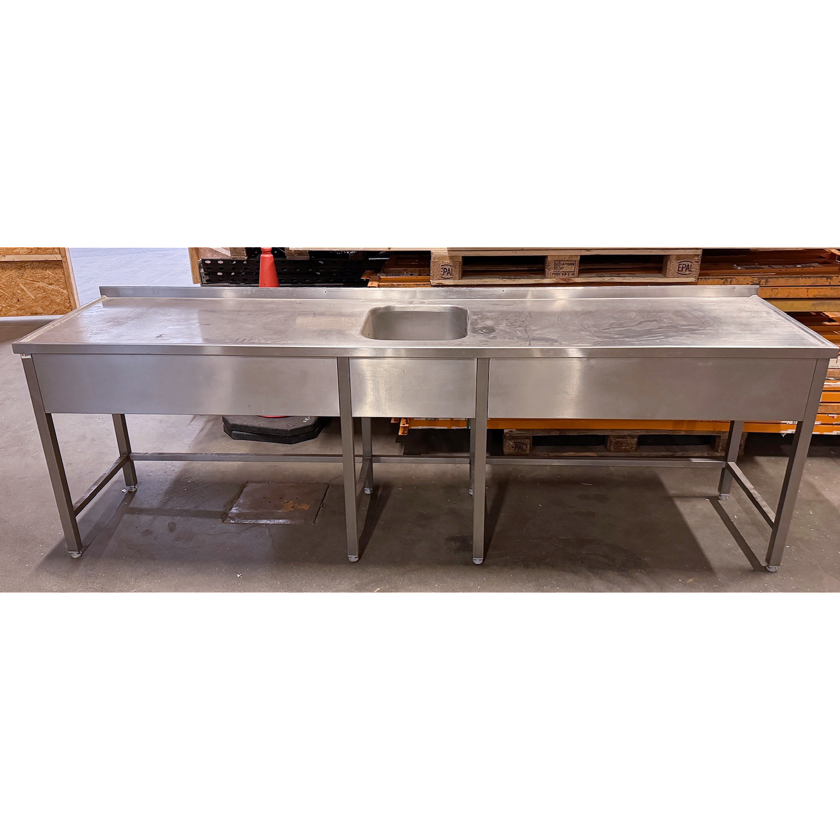 SELT / SOLD Stálborð m/vaski og kanti, B280xD70xH91sm 2