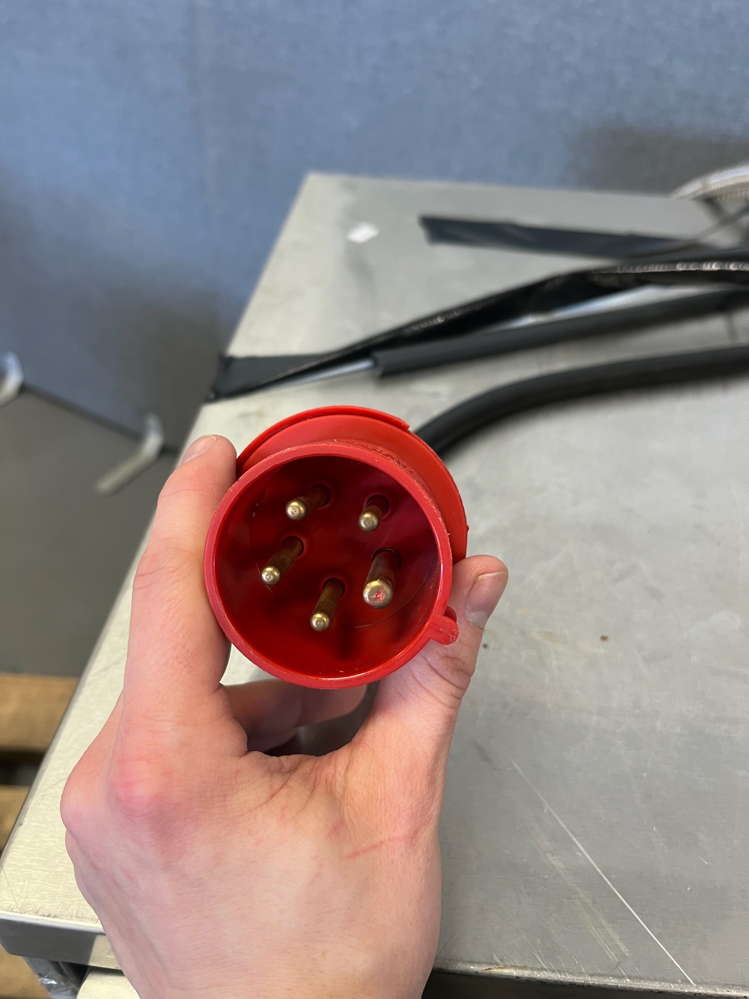 SELT / SOLD Wexiödisk WD4E undirborðsvél 4