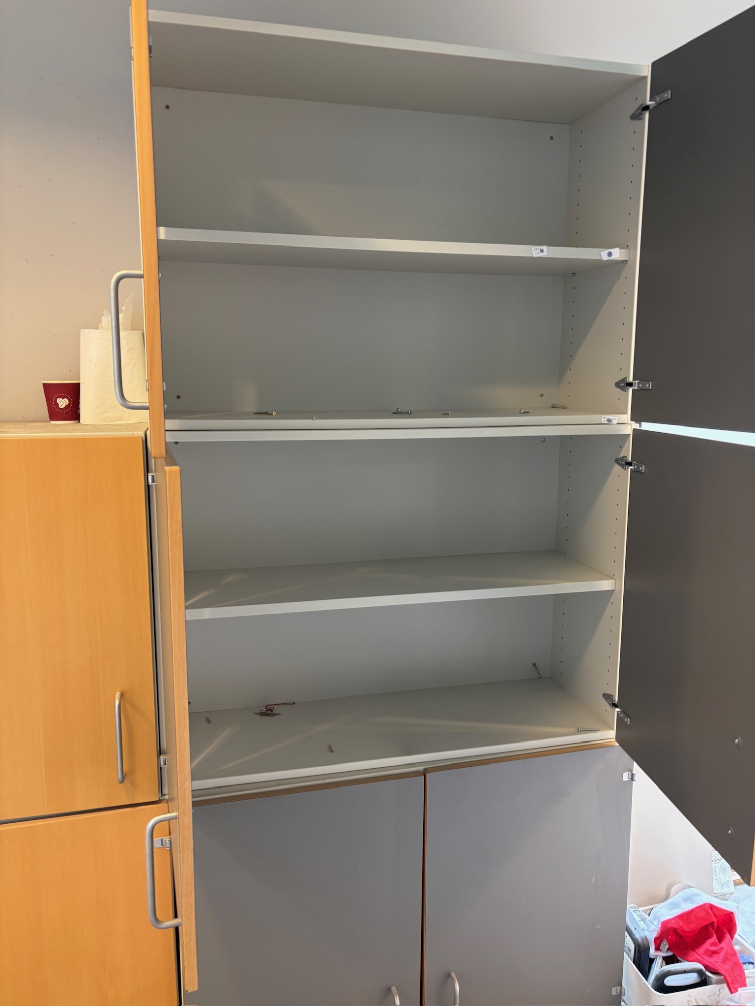 SELT / SOLD Skápaeining, H70xB100xD36sm. (7 stk.) 2