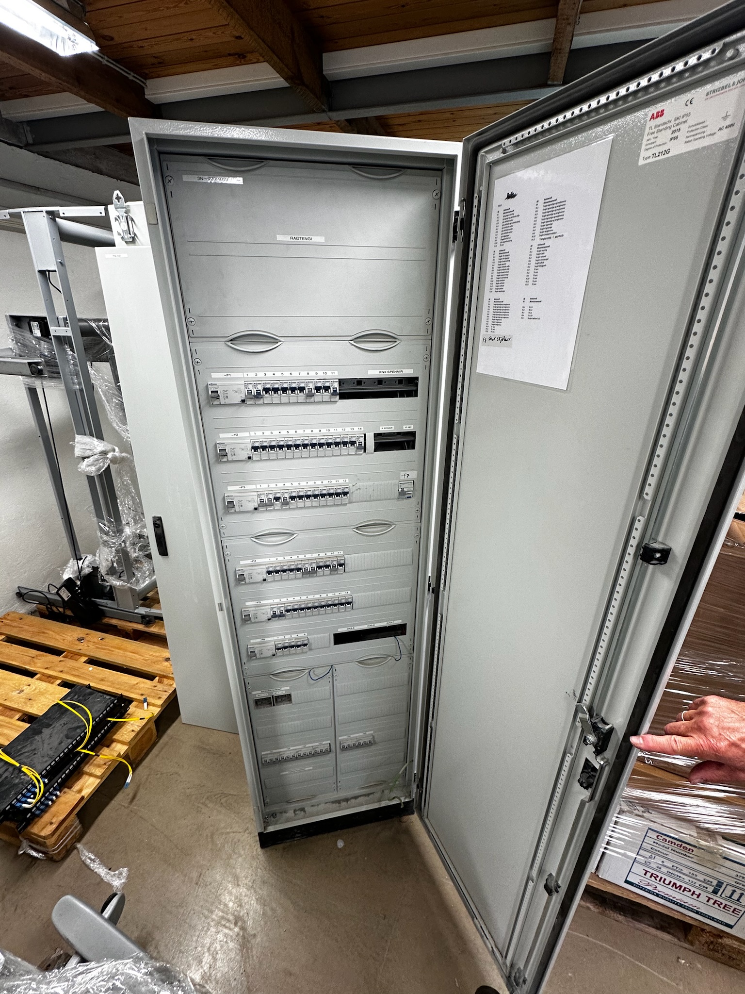 SELT / SOLD Rafmagnstafla 2