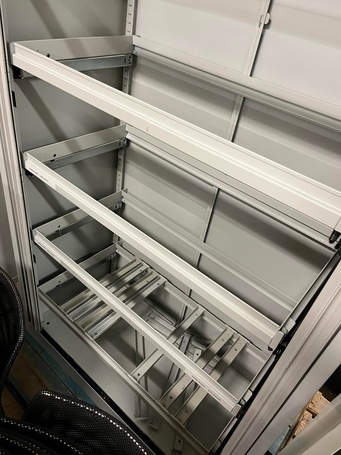 SELT / SOLD Bisley skjalaskápur - 1 stk. - ljósgrár H223 x B98 x D45sm.. 6