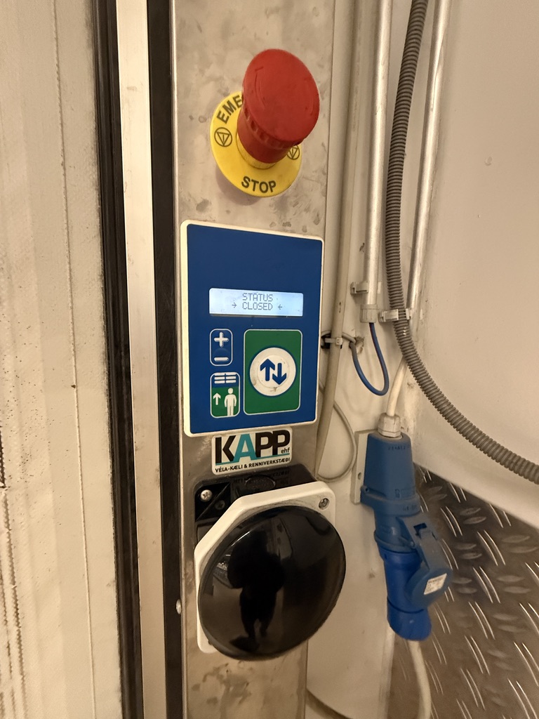 SELT / SOLD Incold hraðhurð frá Kapp ehf-H250xB220sm. (4 stk) 6