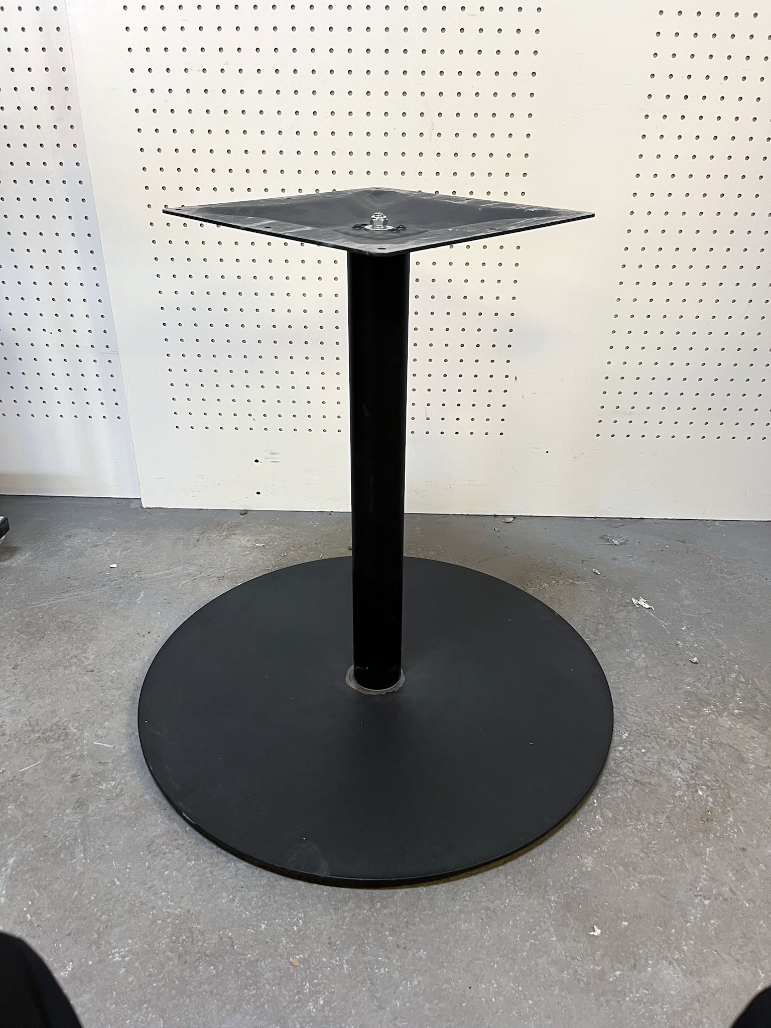 SELT / SOLD Borðfótur H70 sm
