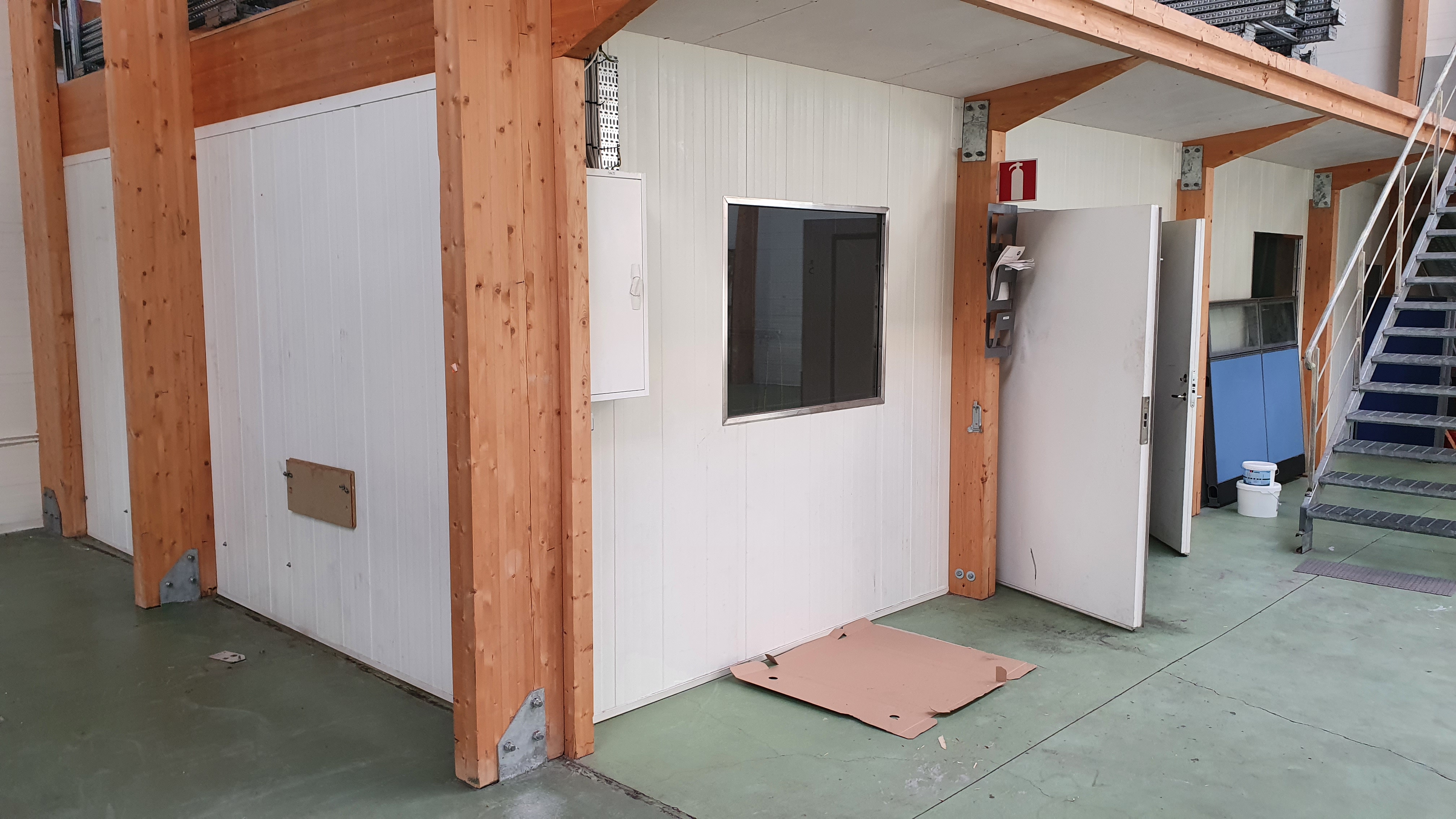 SELT / SOLD - Yleiningar - um 40 fm. 6