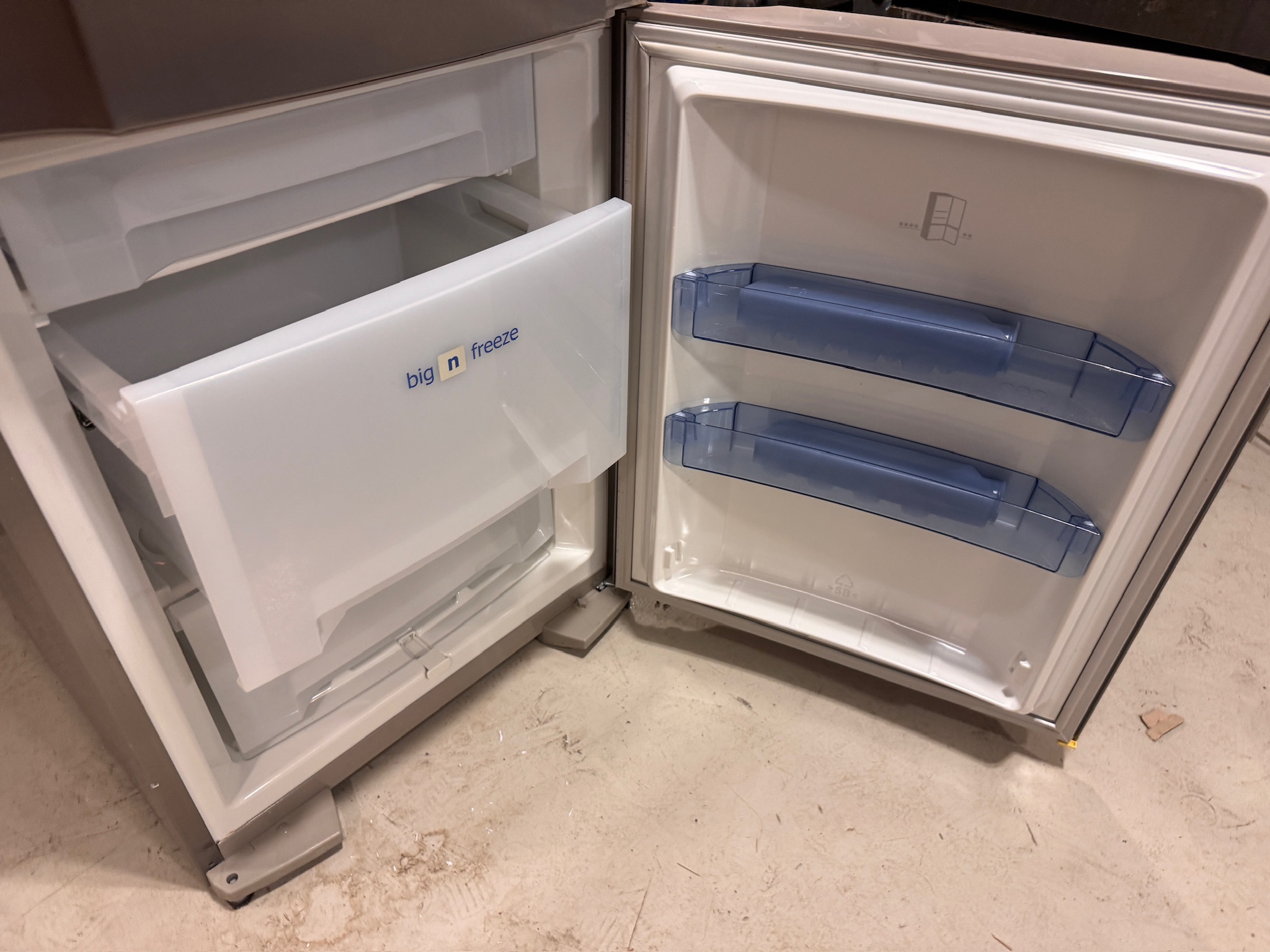 SELT / SOLD Gorenje ísskápur með frysti, H200sm. 4