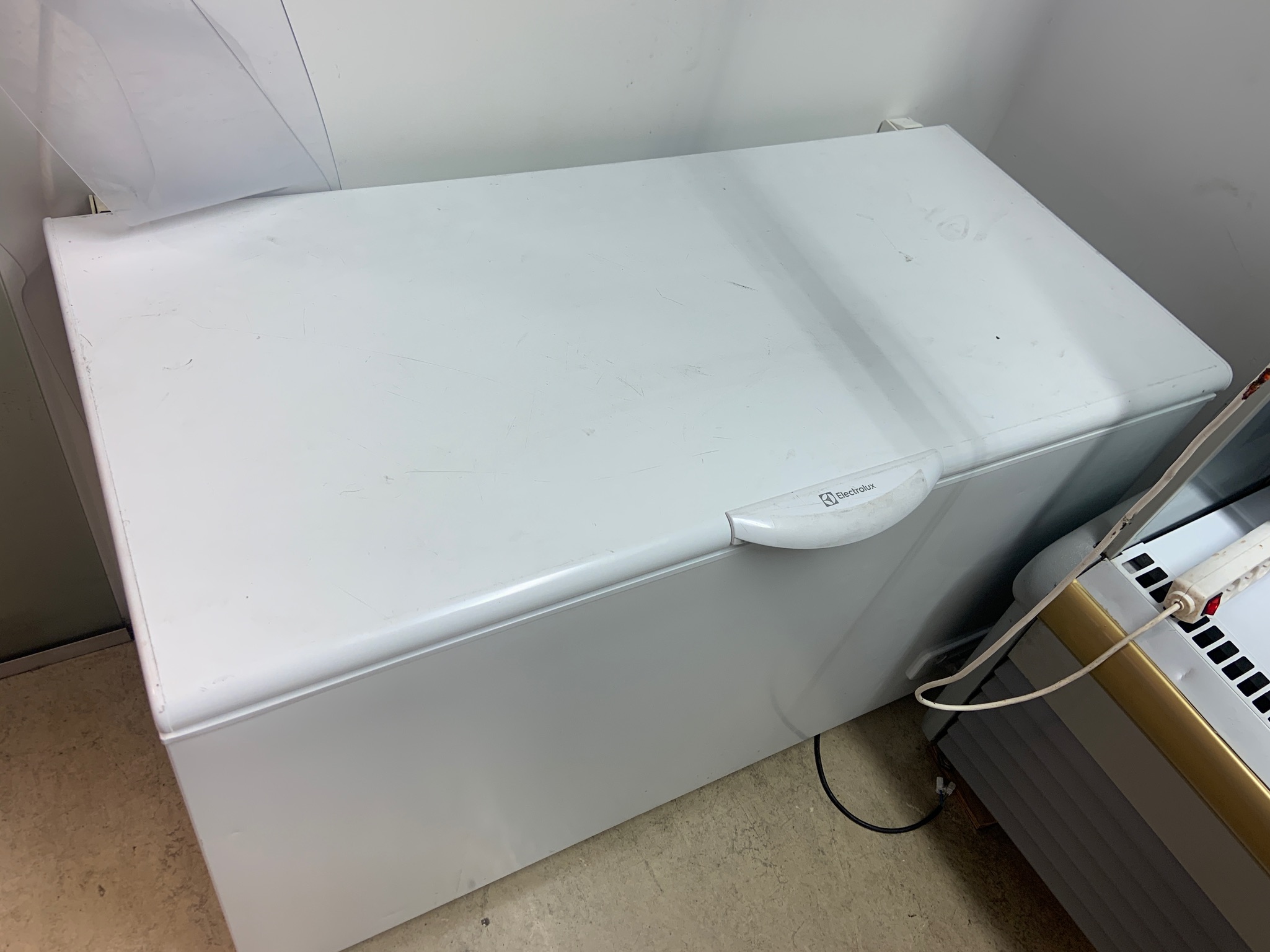 Selt - Electrolux frystikista 400L 2
