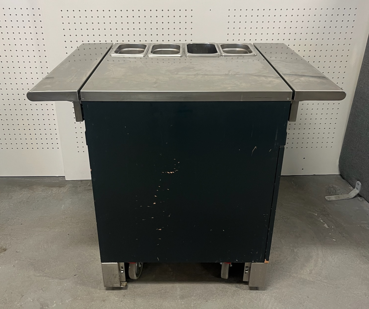 SELT / SOLD Metos preppborð á hjólum með gastrobökkum, B105xD80xH90sm.