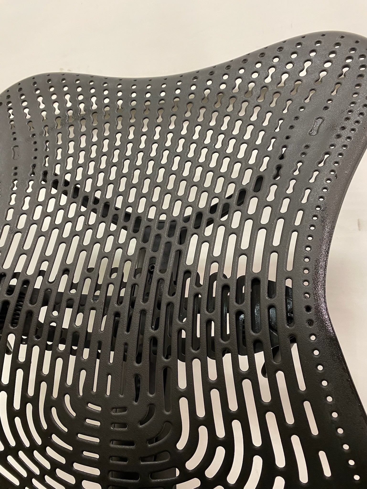 SELT / SOLD Herman Miller Mirra 7